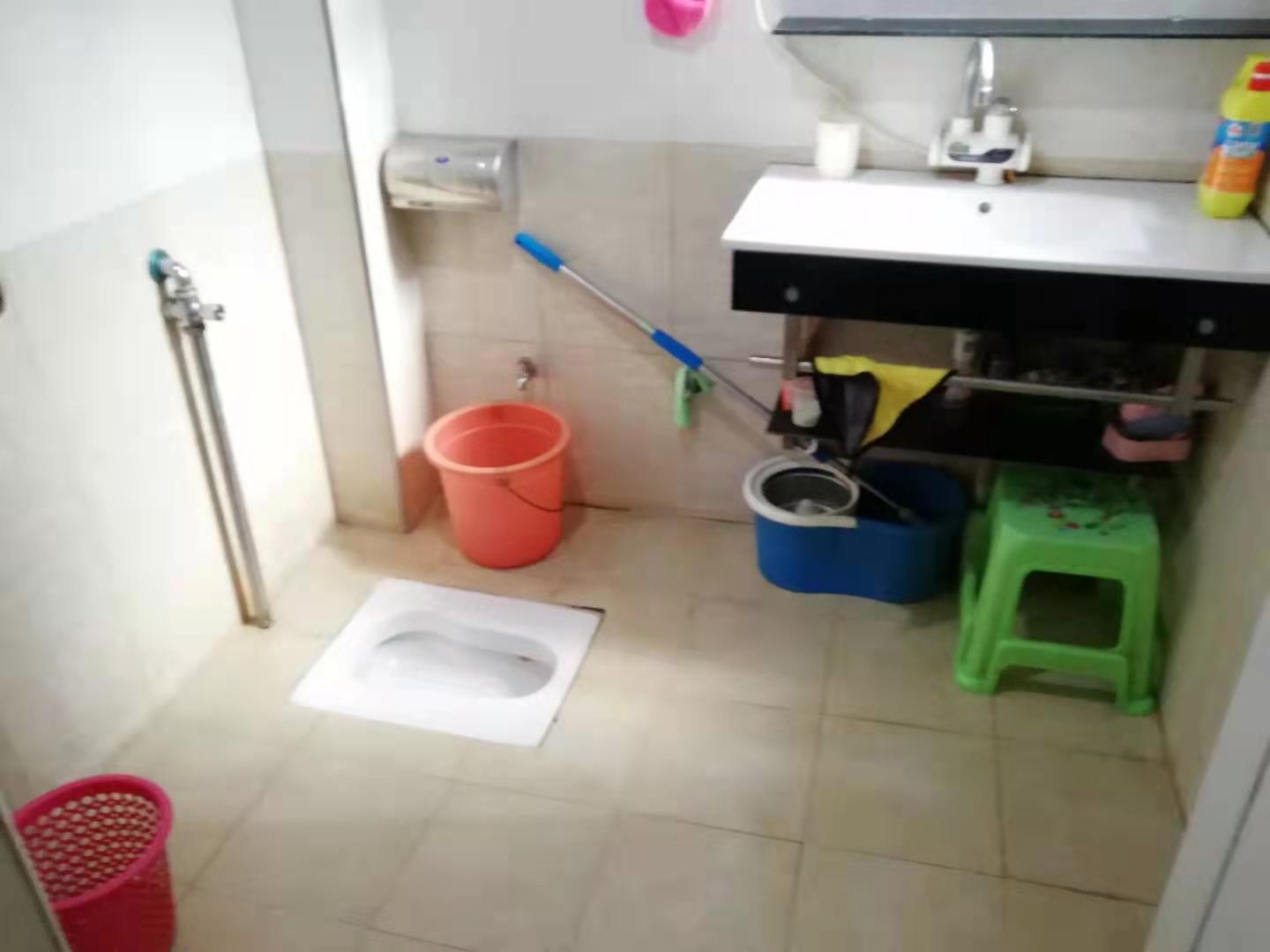 圣华名城建设北路110号 3室2厅1卫 1300.0元/月 圣华名城建设北路110号 3室2厅1卫 1300.0元/月室内图