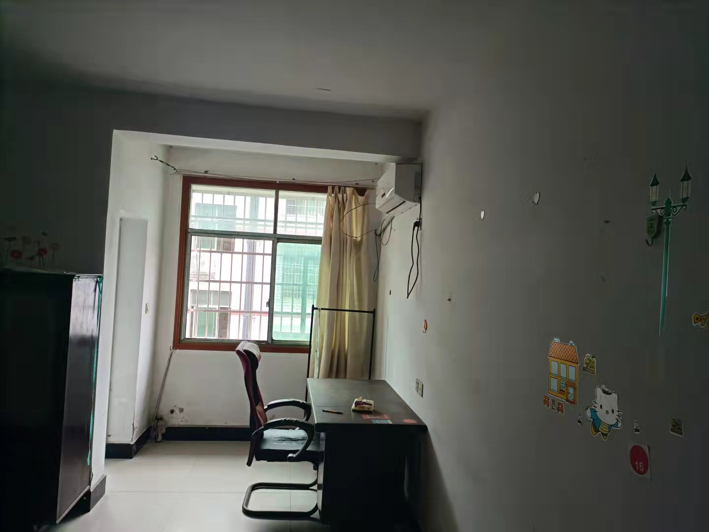 羊舞岭小区 3室2厅1卫 900.0元/月 羊舞岭小区 3室2厅1卫 900.0元/月室内图