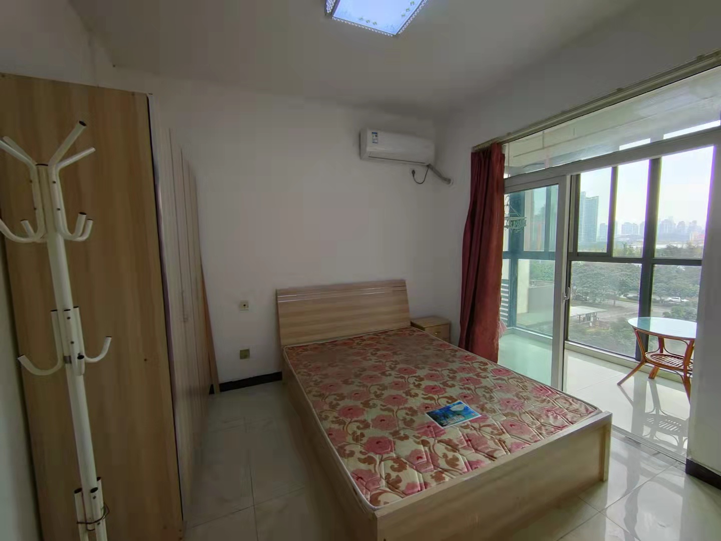 南湖春天 2室1厅1卫 1800.0元/月 南湖春天 2室1厅1卫 1800.0元/月室内图