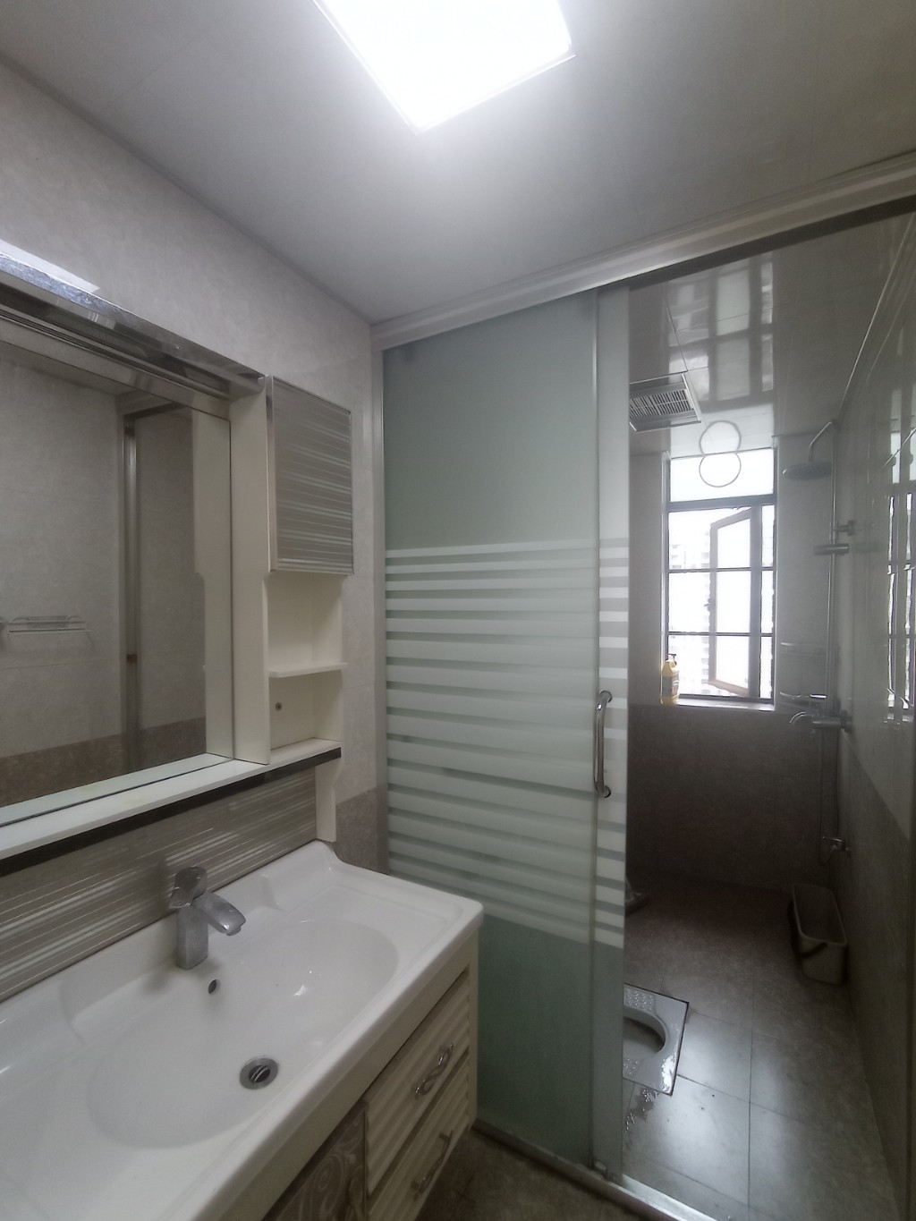 棕榈园 3室2厅1卫 1800.0元/月 棕榈园 3室2厅1卫 1800.0元/月室内图