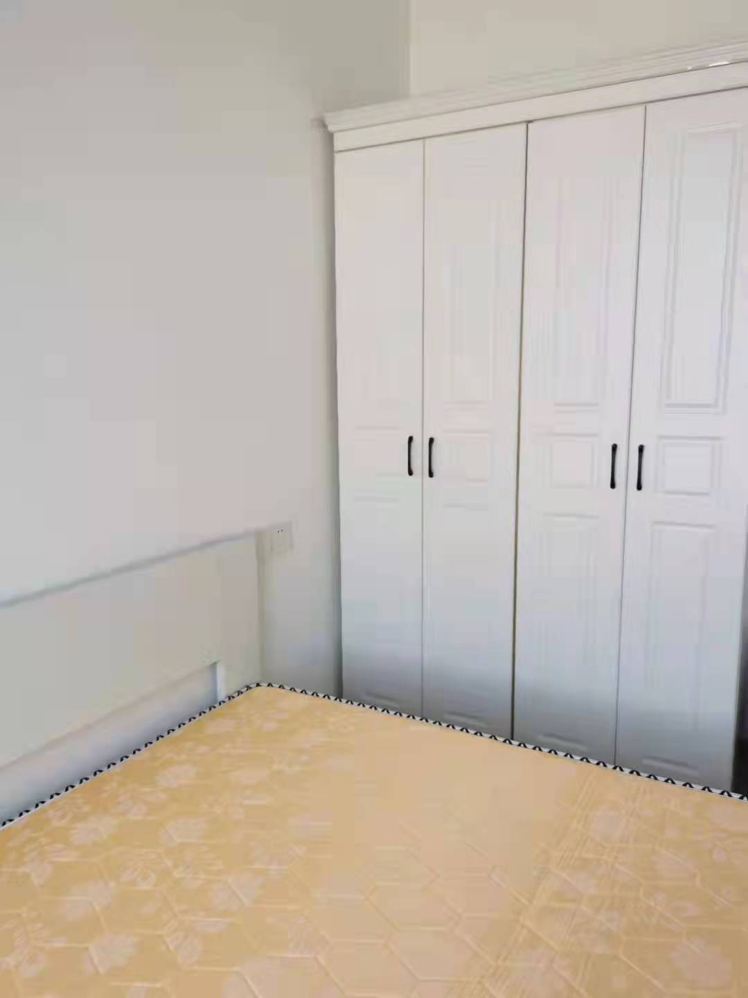 航空未名小区(北大资源) 4室2厅2卫 3500.0元/月 航空未名小区(北大资源) 4室2厅2卫 3500.0元/月室内图