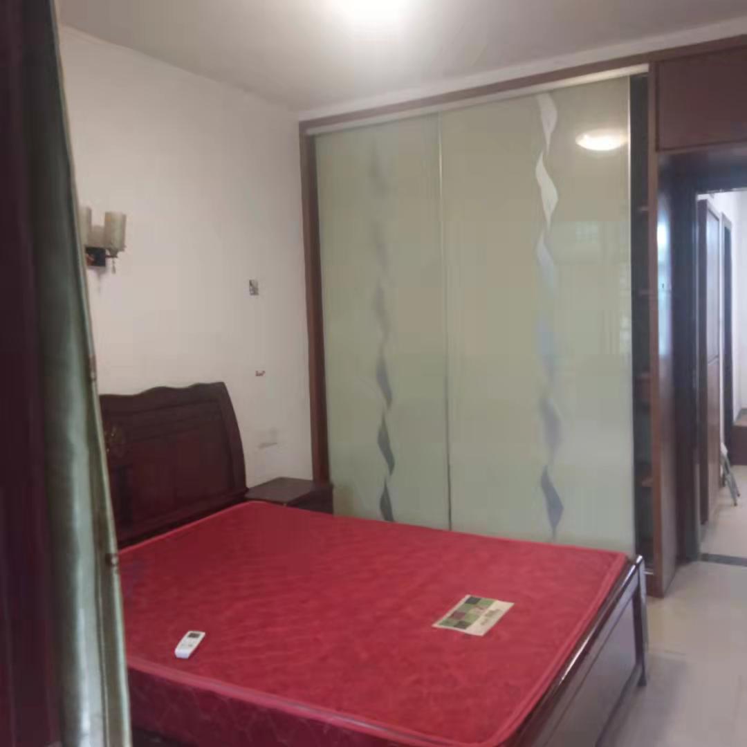 橡胶机家属区  2室1厅1卫    650.0元/月 橡胶机家属区  2室1厅1卫    650.0元/月室内图