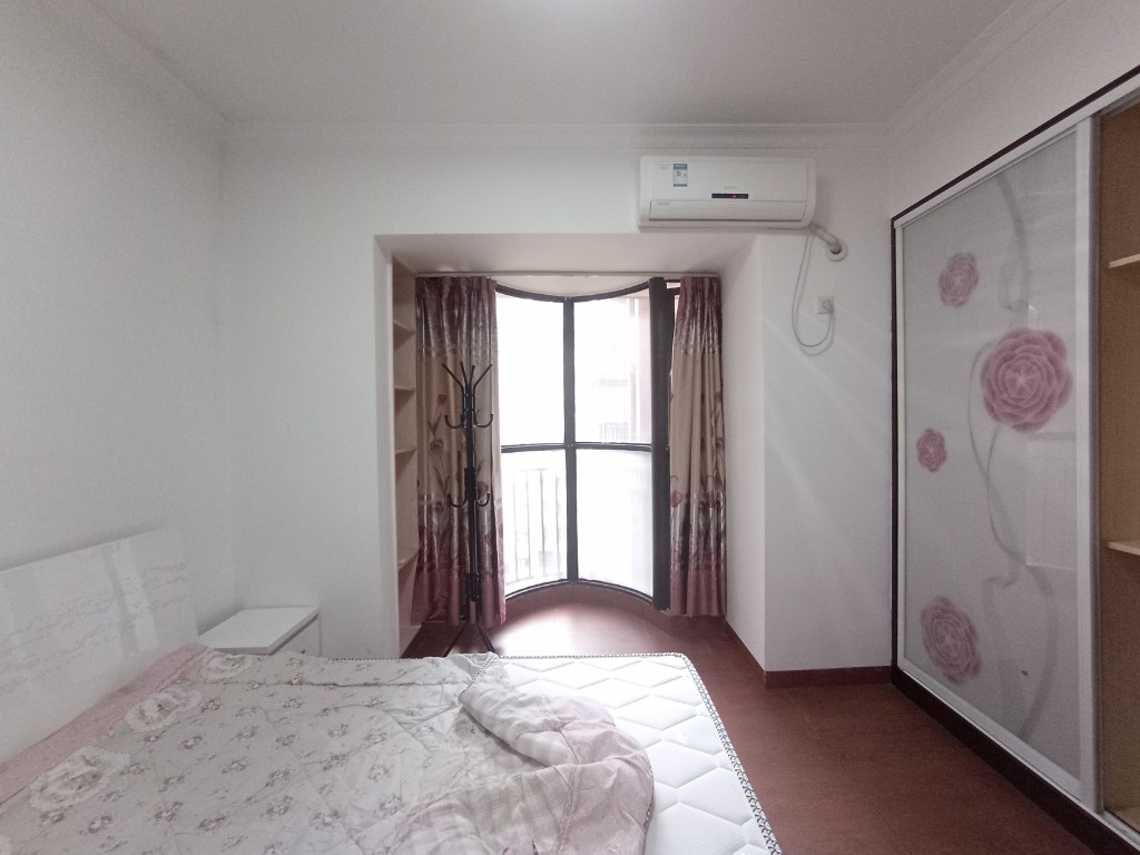 棕榈园 3室2厅1卫 1800.0元/月 棕榈园 3室2厅1卫 1800.0元/月室内图