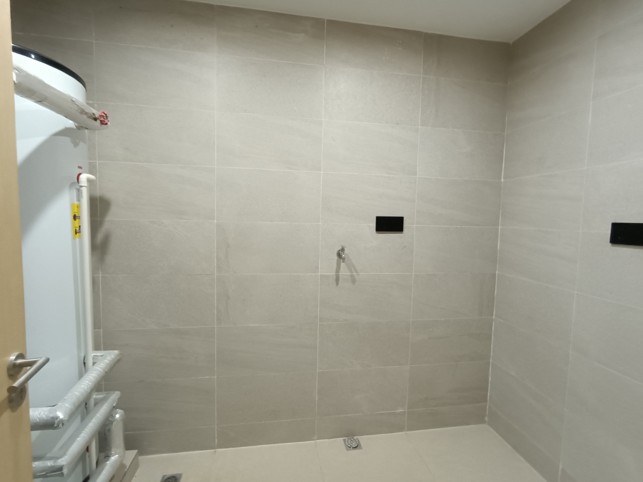 北辰府  5室3厅2卫    700.0万 北辰府  5室3厅2卫    700.0万客厅