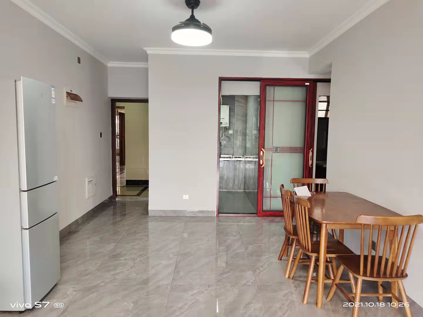 时代新城(翰林府) 3室2厅1卫 2000.0元/月 时代新城(翰林府) 3室2厅1卫 2000.0元/月室内图