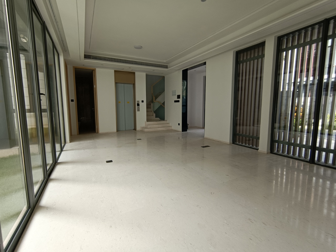 北辰府  5室3厅2卫    700.0万 北辰府  5室3厅2卫    700.0万室内图1