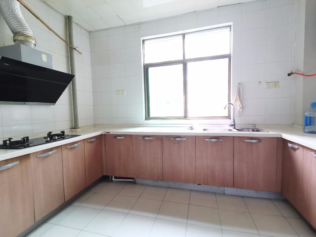 曹四村  3室2厅2卫    1300.0元/月 曹四村  3室2厅2卫    1300.0元/月室内图