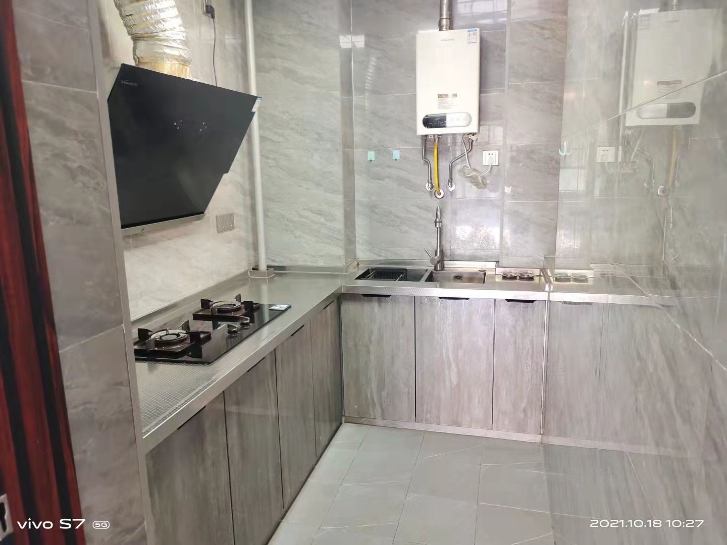 时代新城(翰林府) 3室2厅1卫 2000.0元/月 时代新城(翰林府) 3室2厅1卫 2000.0元/月室内图