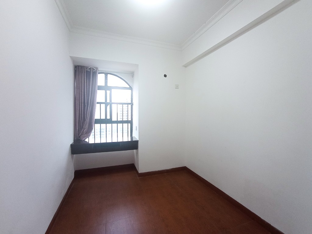 棕榈园 3室2厅1卫 1800.0元/月 棕榈园 3室2厅1卫 1800.0元/月室内图