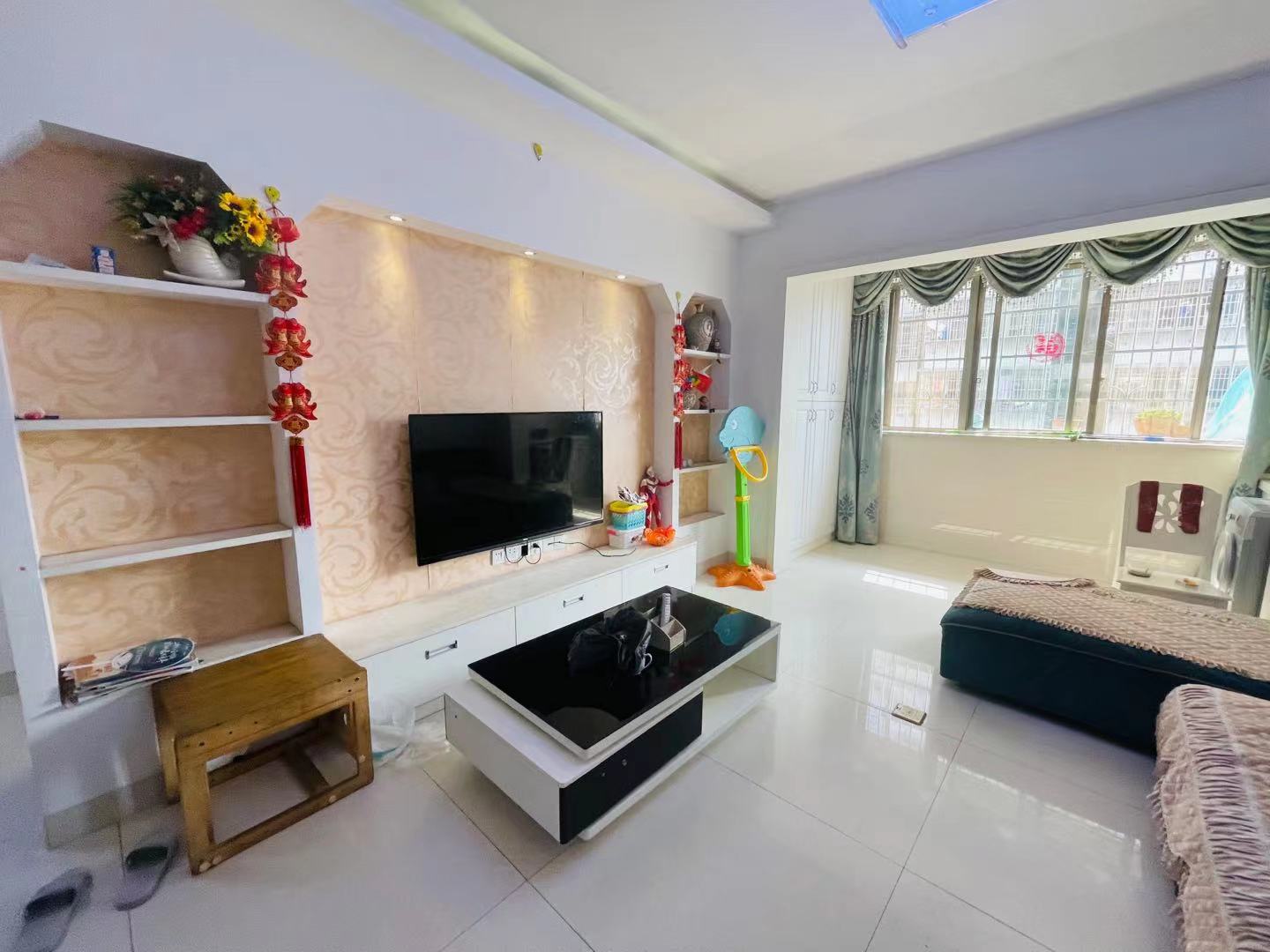 瑞丽江南(江南世家三期) 2室1厅1卫 1600.0元/月 瑞丽江南(江南世家三期) 2室1厅1卫 1600.0元/月室内图