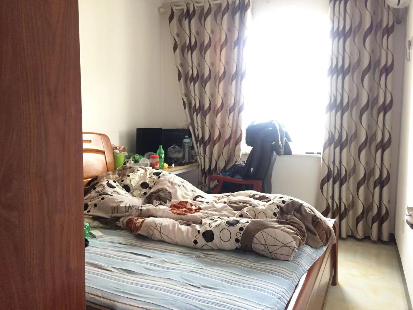 财富家园  4室2厅2卫    89.8万 财富家园  4室2厅2卫    89.8万卧室