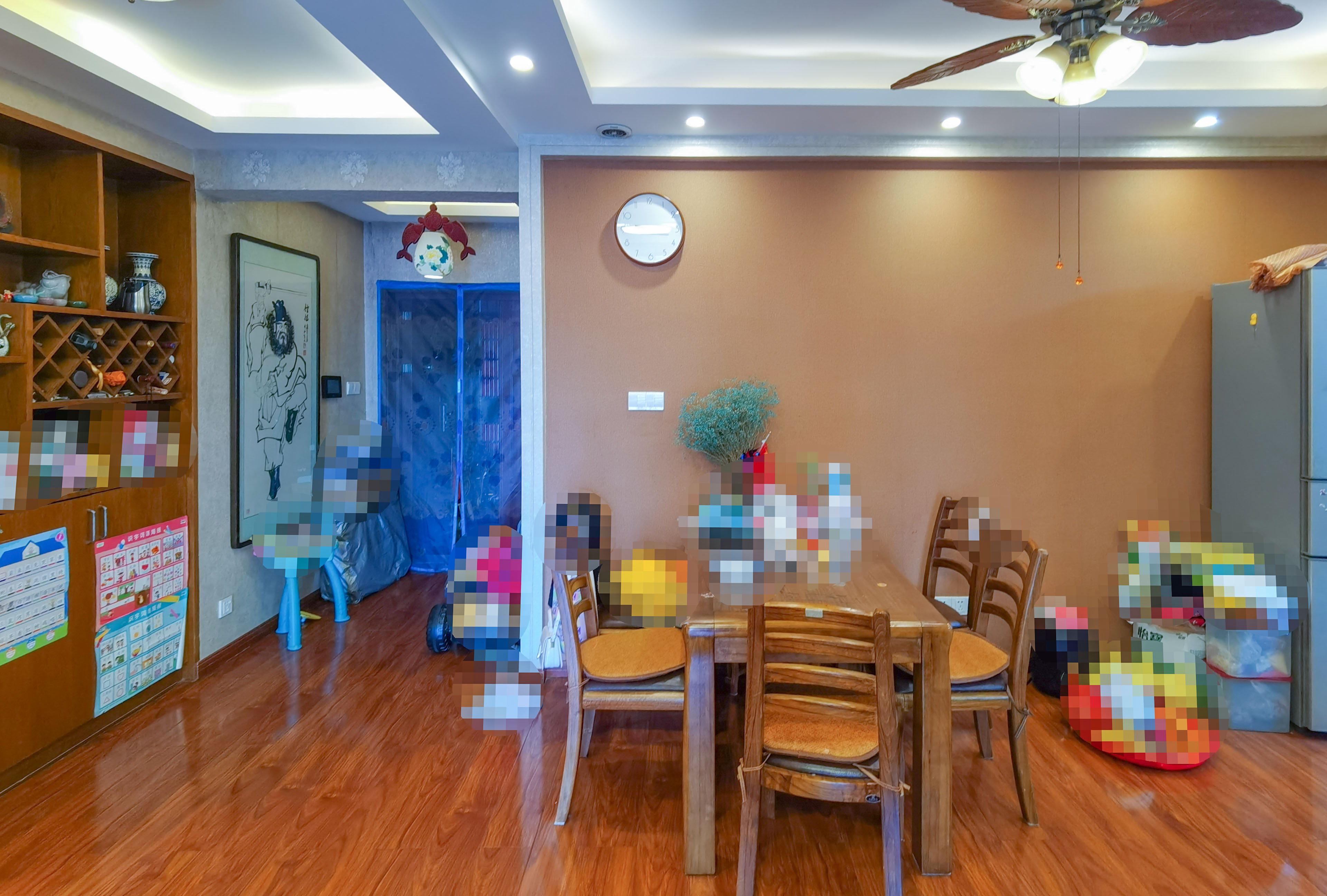 尚格名城万家理想  4室2厅2卫    71.8万 尚格名城万家理想  4室2厅2卫    71.8万客厅