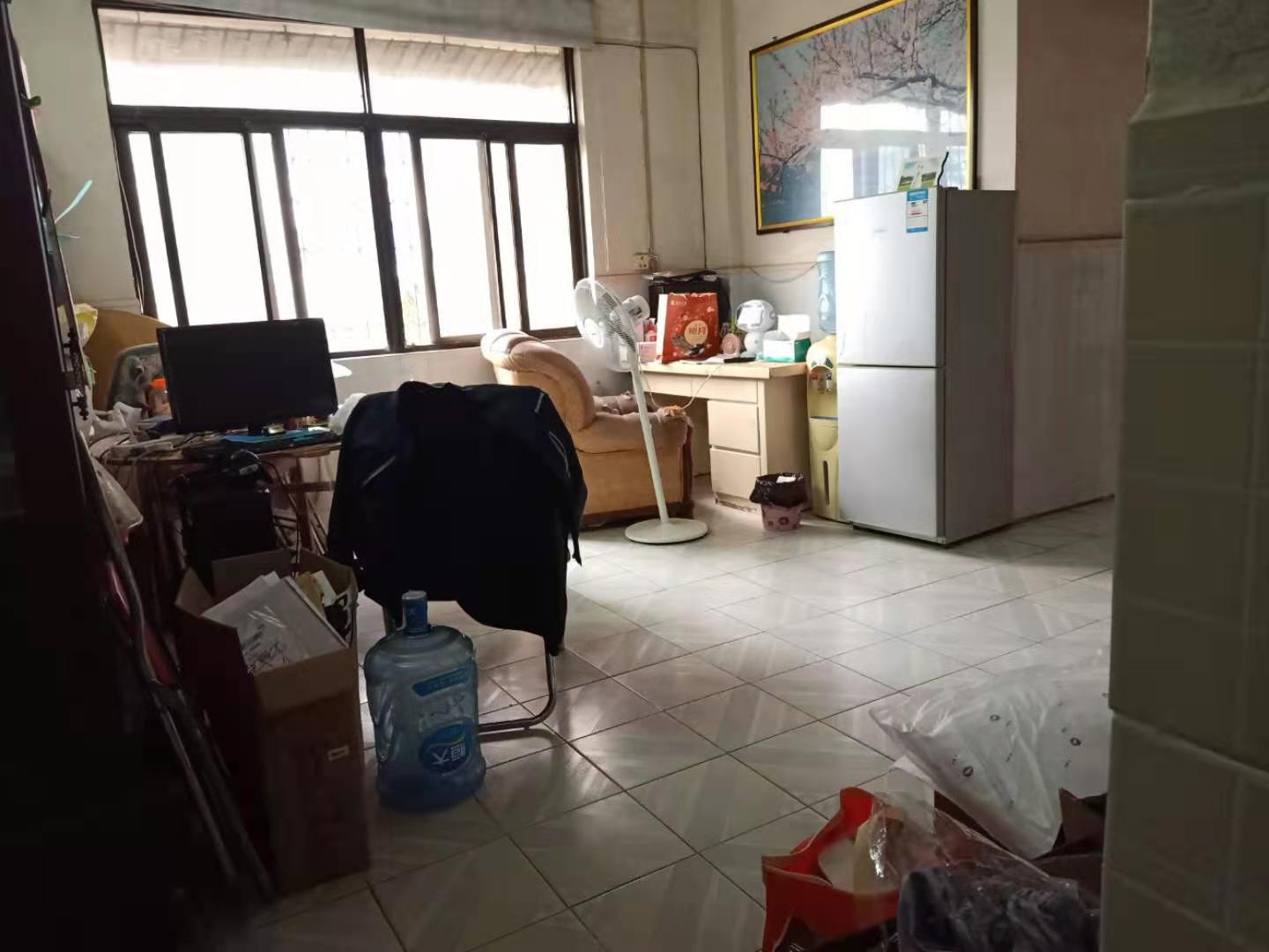海府路海汽运输总公司红坎坡住宅区  3室2厅1卫    2000.0元/月户型图
