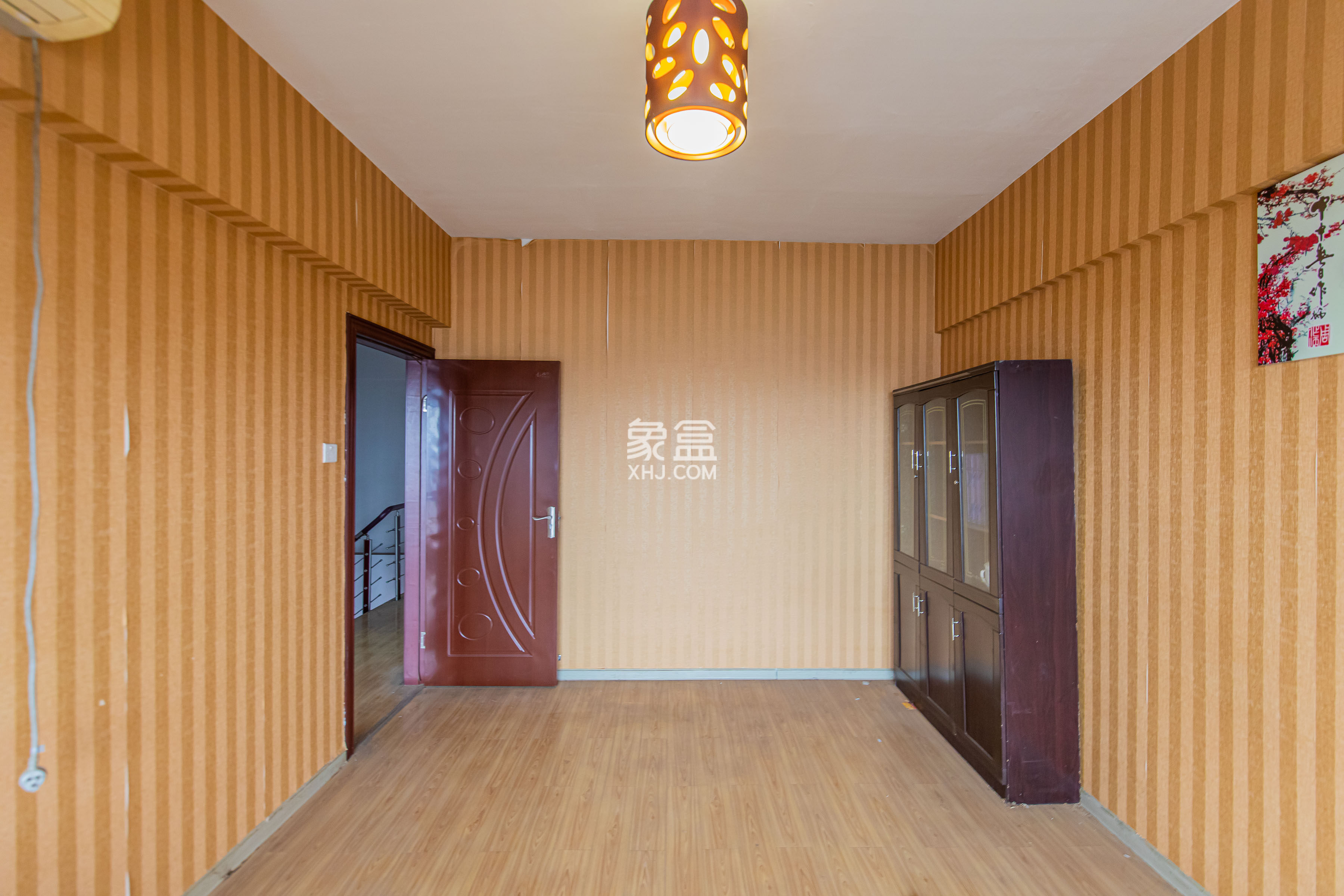 恒基凯旋门一二期  4室2厅1卫   2200.00元/月室内图