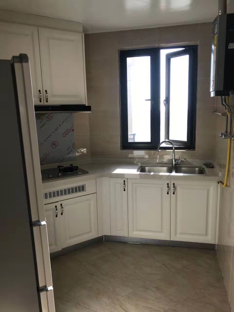 恒大南湖半岛 2室2厅1卫 2600.0元/月 恒大南湖半岛 2室2厅1卫 2600.0元/月户型图