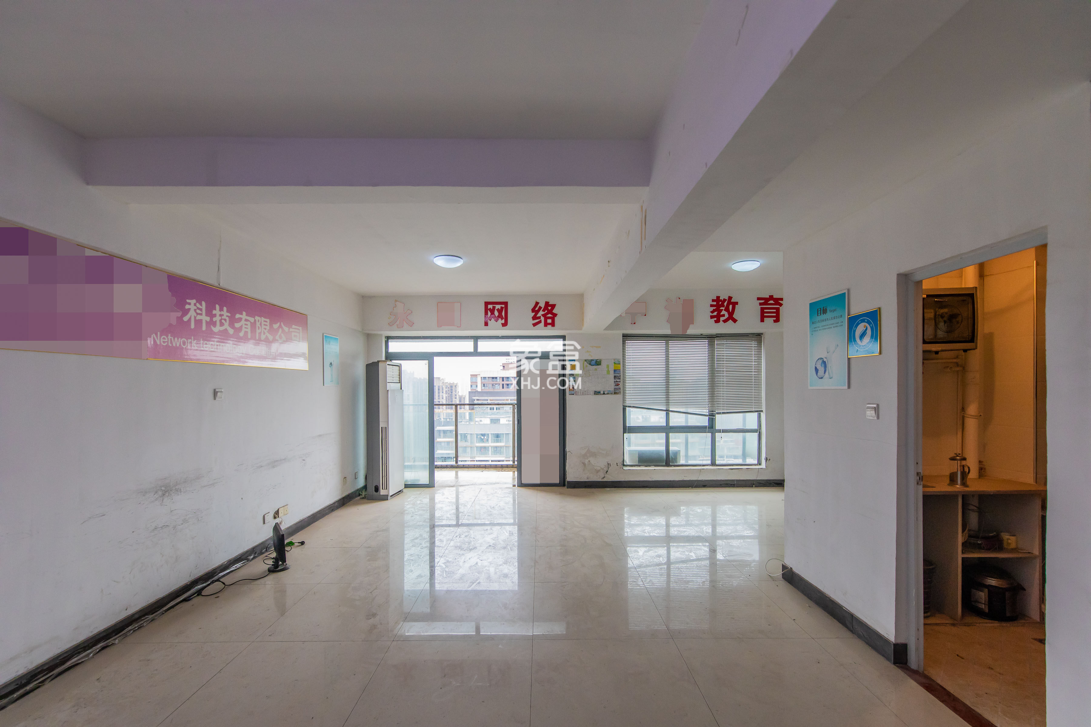 恒基凯旋门一二期  4室2厅1卫   2200.00元/月室内图