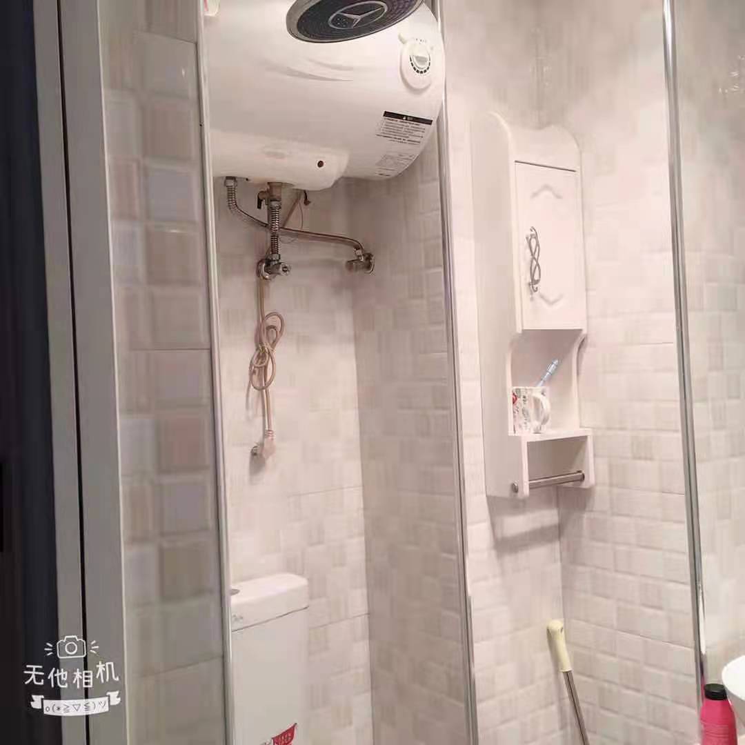 五洲富隆中心 1室1厅1卫 1100.0元/月 五洲富隆中心 1室1厅1卫 1100.0元/月室内图