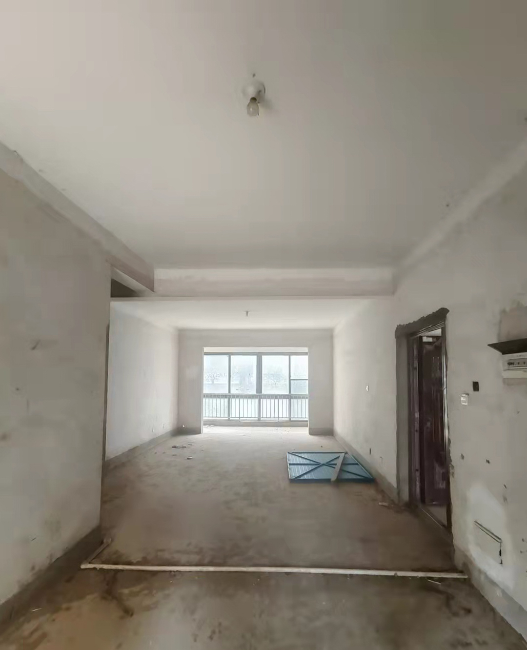 臻品仙岭居 4室2厅2卫 64.5万 臻品仙岭居 4室2厅2卫 64.5万客厅