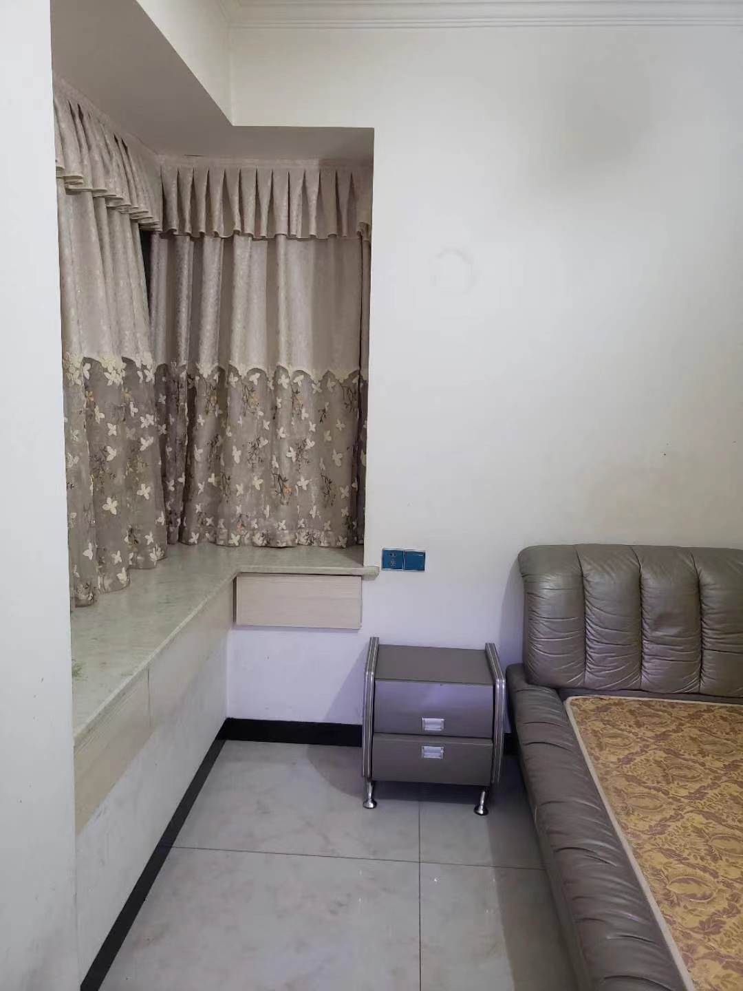 亿都国际城市首府 2室1厅1卫 1400.0元/月 亿都国际城市首府 2室1厅1卫 1400.0元/月室内图