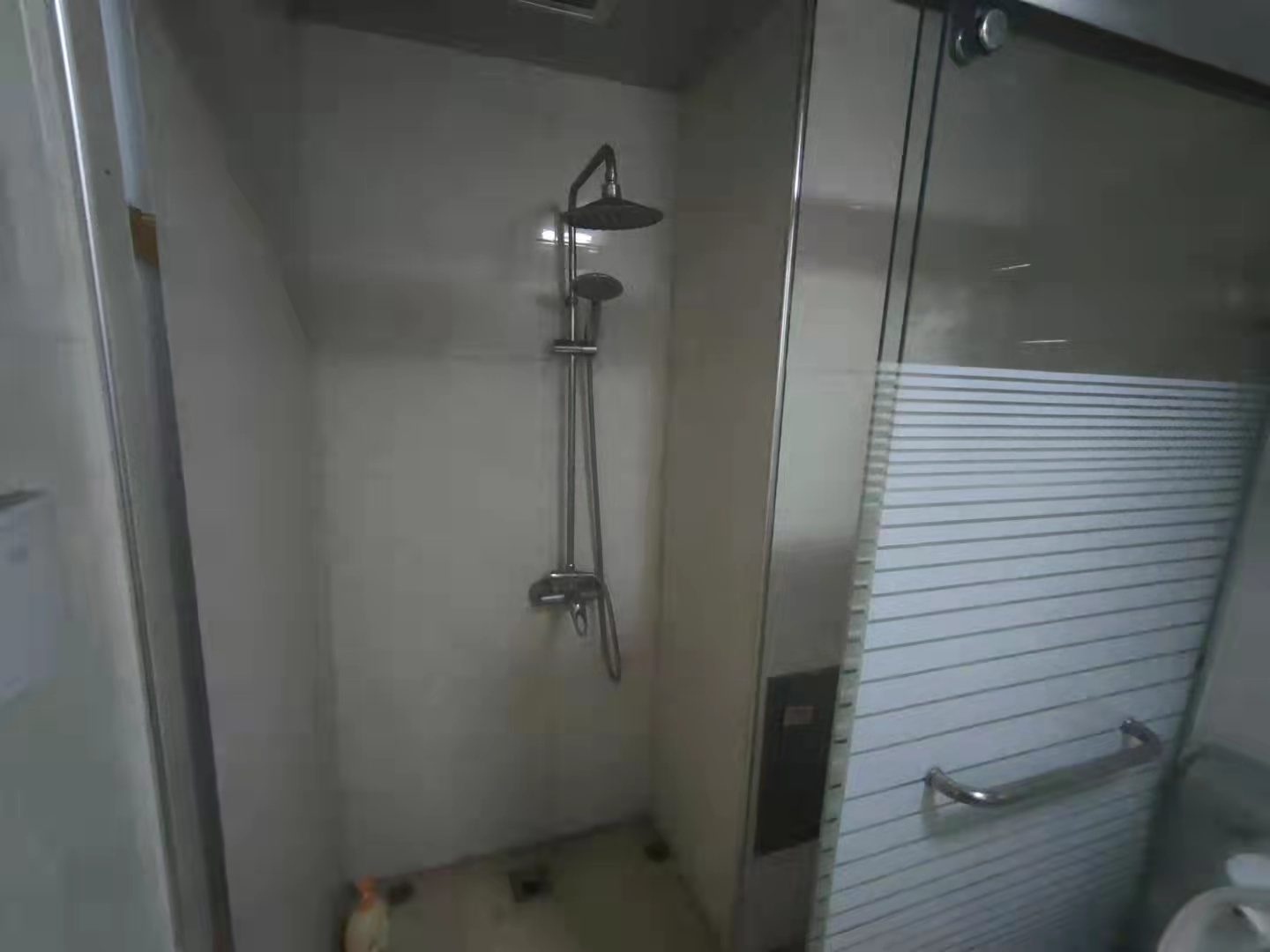 财智公馆大厦(瑞士国际酒店) 1室1厅1卫 900.0元/月 财智公馆大厦(瑞士国际酒店) 1室1厅1卫 900.0元/月室内图