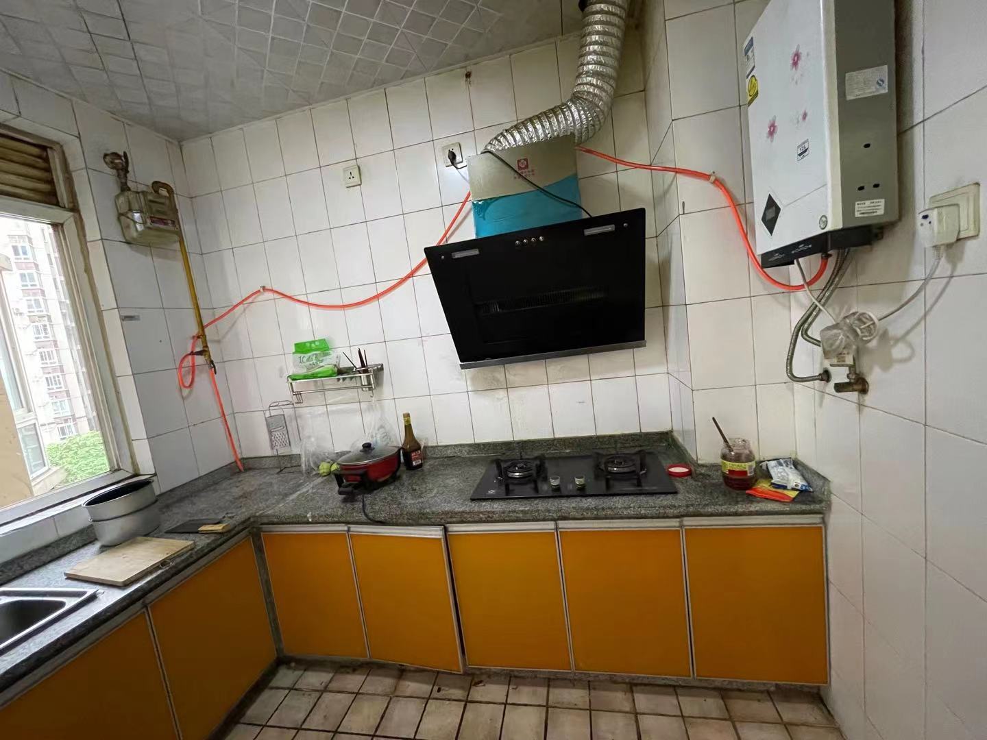 南湖锦苑 3室1厅1卫 2400.00元/月 南湖锦苑 3室1厅1卫 2400.00元/月室内图