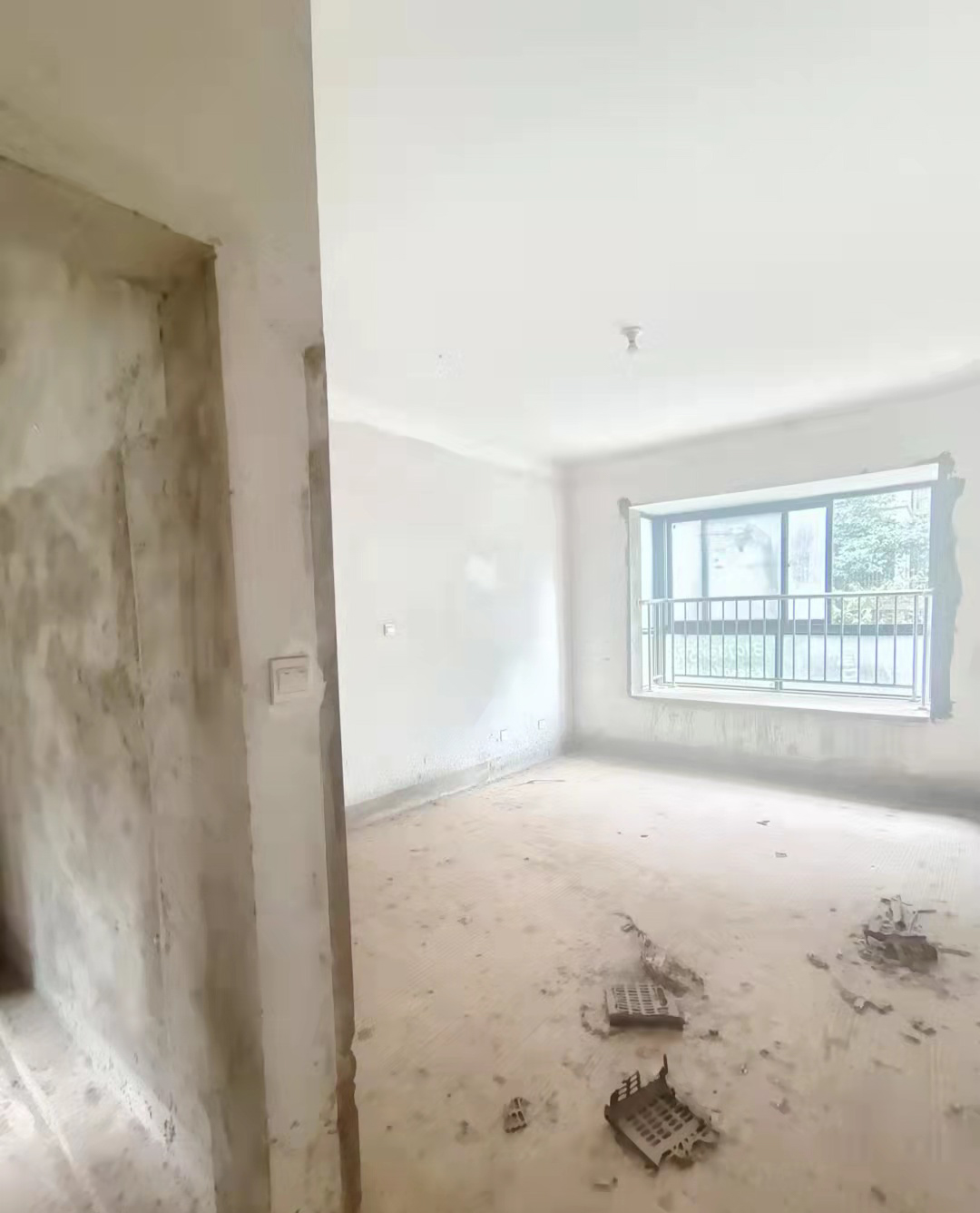 臻品仙岭居 4室2厅2卫 64.5万 臻品仙岭居 4室2厅2卫 64.5万客厅