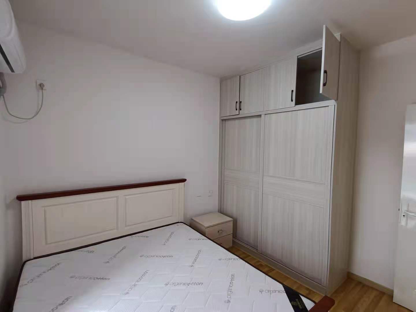 海伦春天  3室2厅1卫    2400.0元/月 海伦春天  3室2厅1卫    2400.0元/月室内图