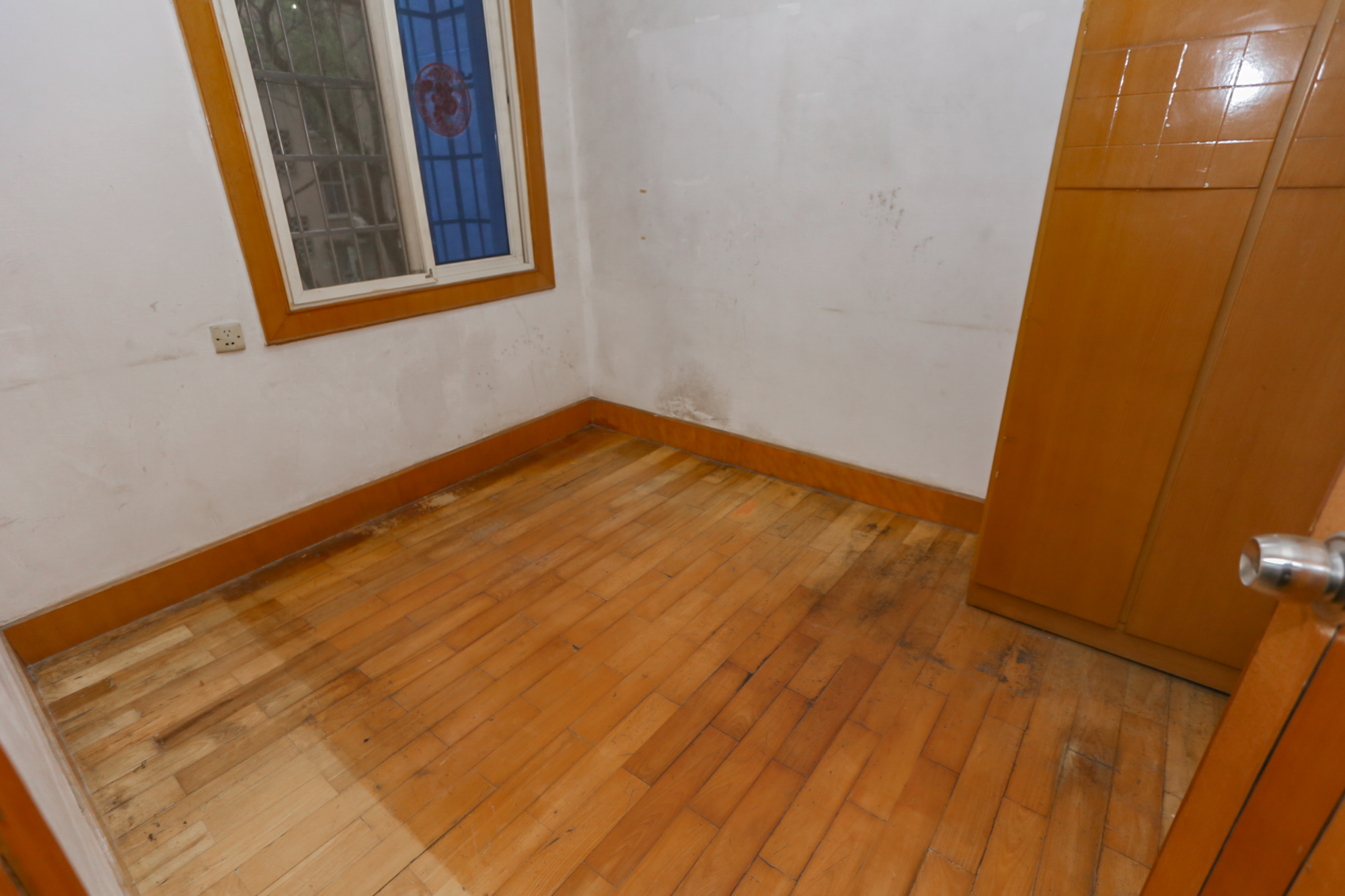 湘仪家园  3室2厅1卫    56.0万卧室