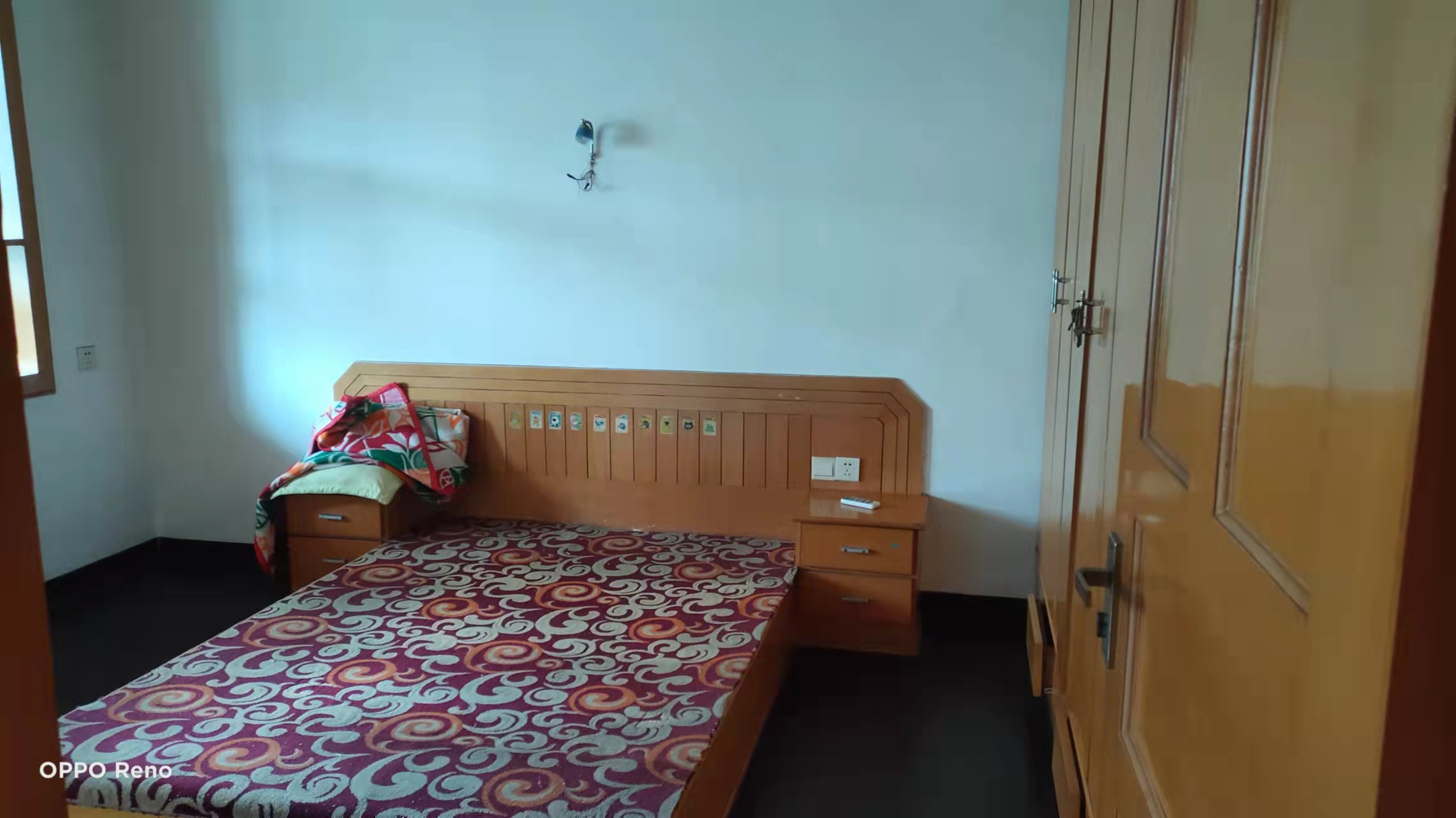 市人大政协机关大院住宅区(老市委) 3室2厅2卫 1600.0元/月 市人大政协机关大院住宅区(老市委) 3室2厅2卫 1600.0元/月室内图