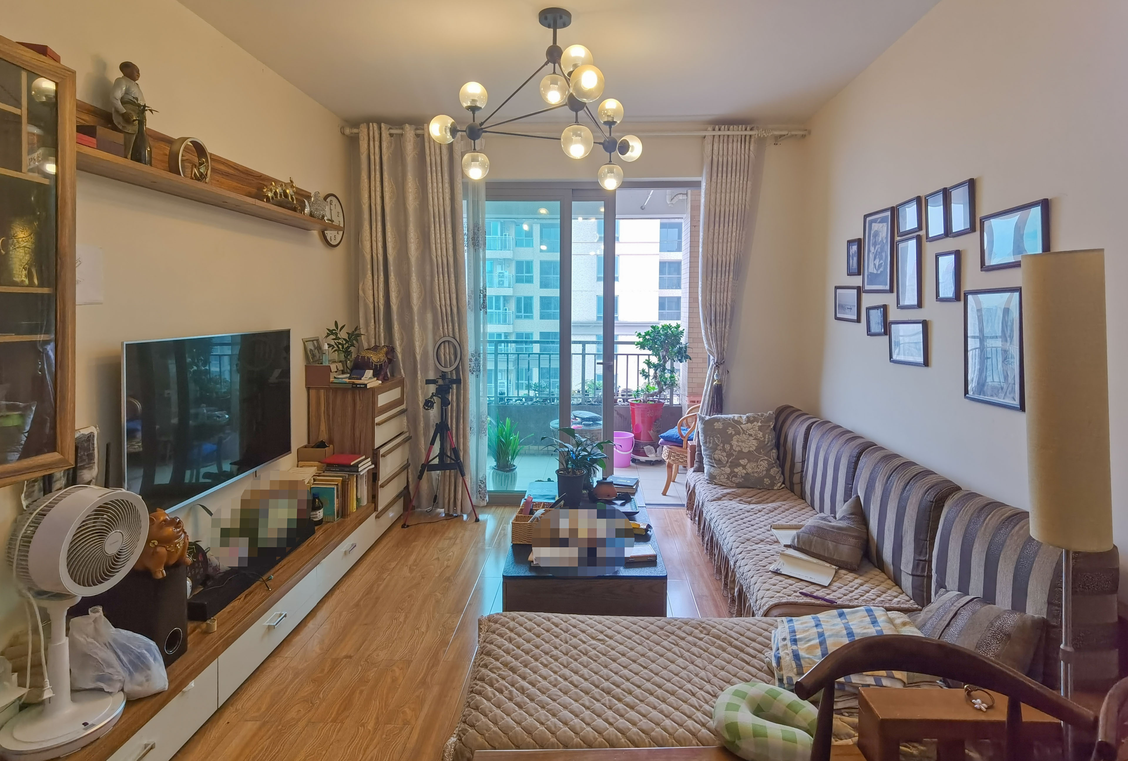 晋合湘水湾三期 2室2厅1卫 85.0万 晋合湘水湾三期 2室2厅1卫 85.0万客厅