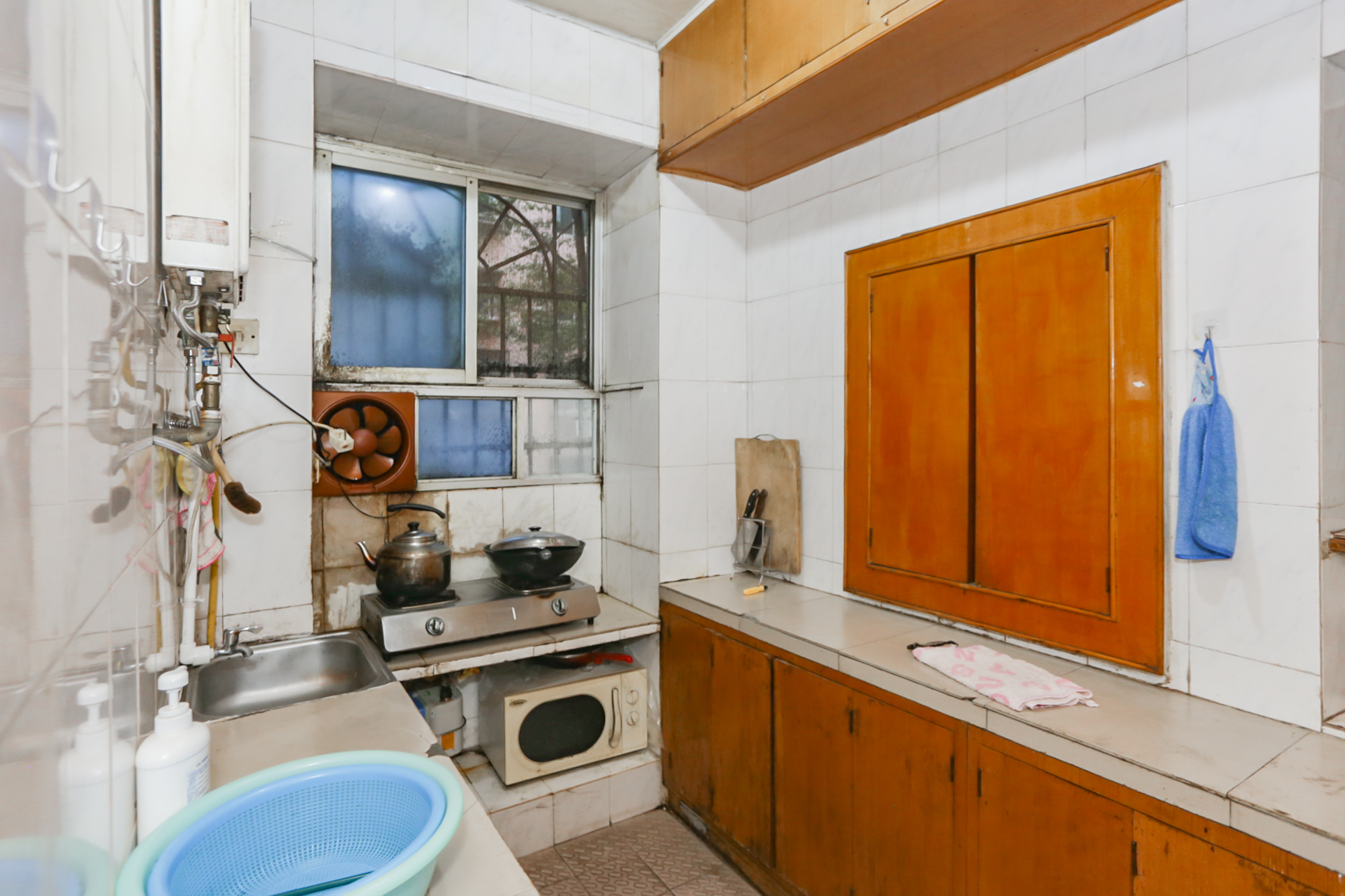 湘仪家园  3室2厅1卫    56.0万厨房