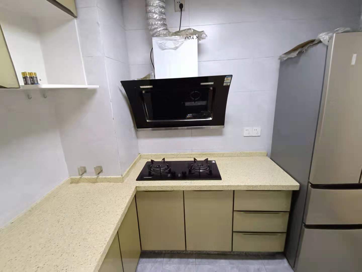 海伦春天  3室2厅1卫    2400.0元/月 海伦春天  3室2厅1卫    2400.0元/月室内图