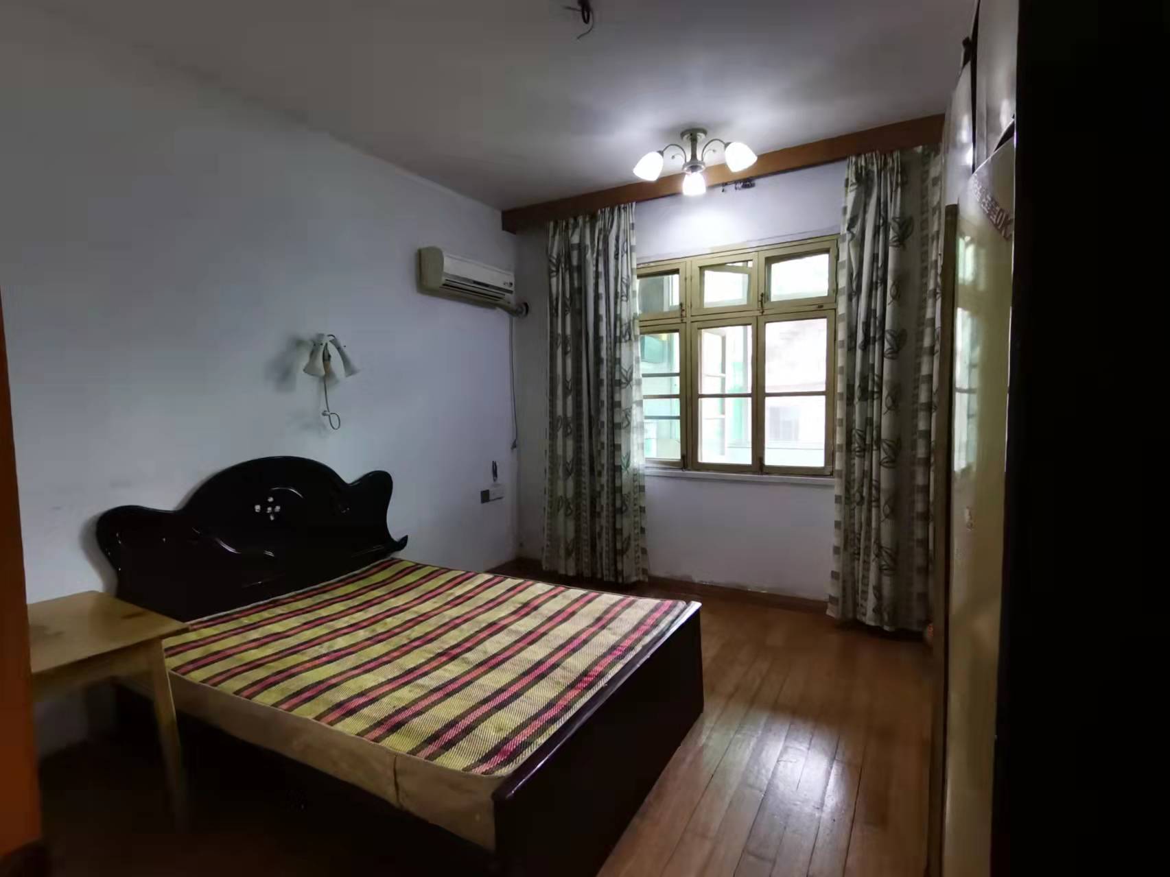 江滨社区 2室2厅1卫 800.0元/月 江滨社区 2室2厅1卫 800.0元/月室内图