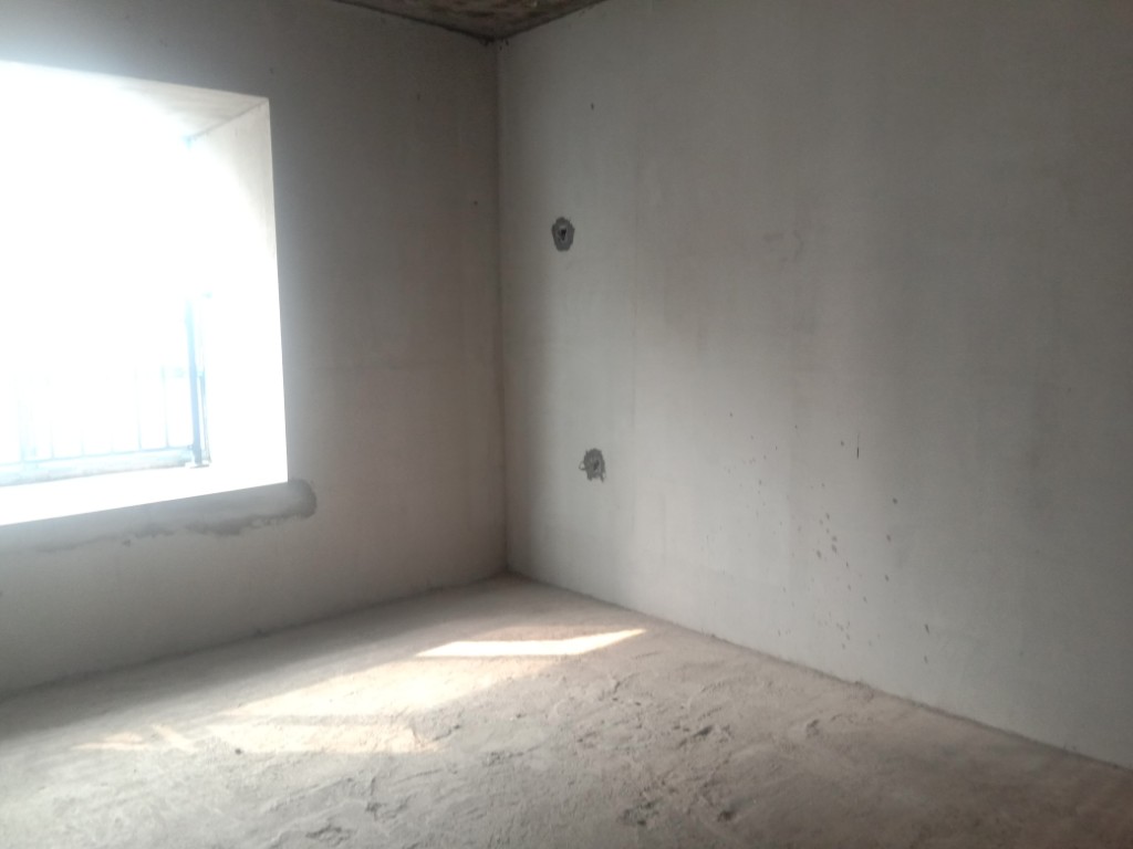 诚信广场 3室2厅2卫 79.8万 诚信广场 3室2厅2卫 79.8万卧室