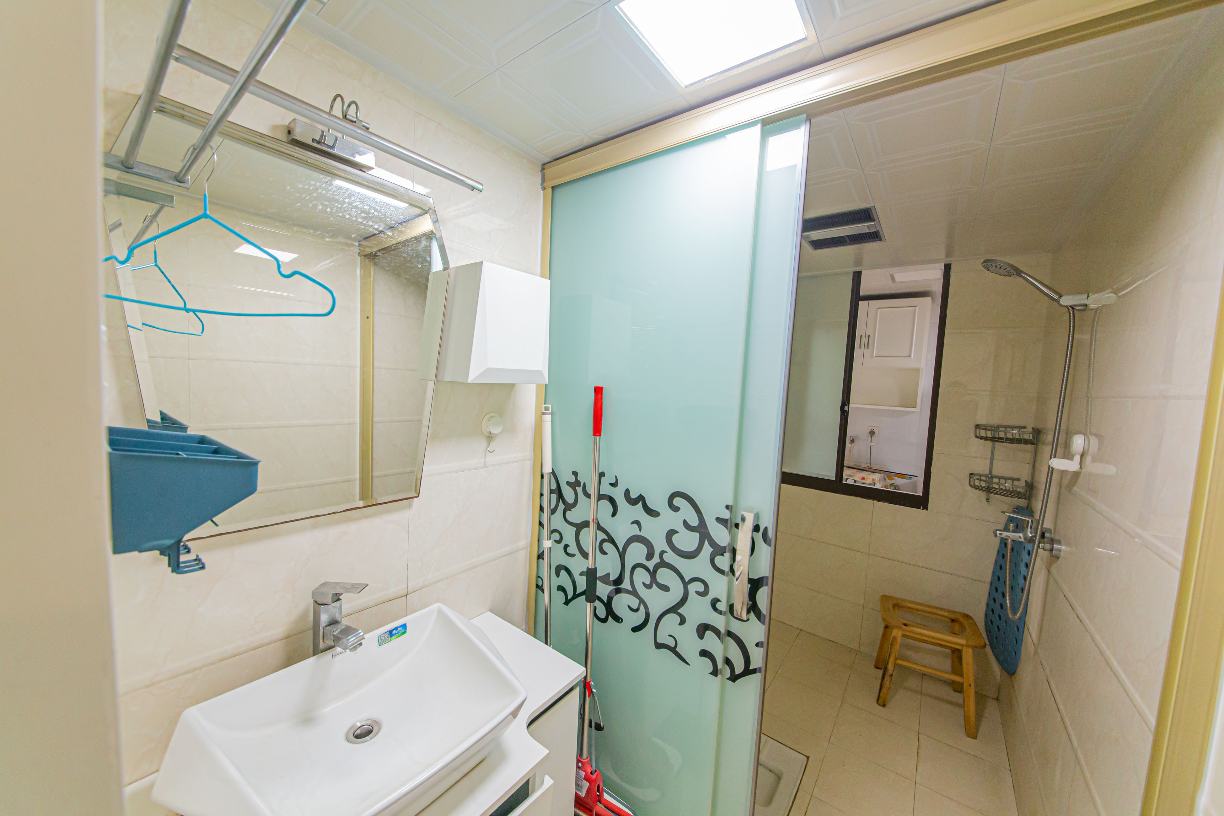 中信凯旋蓝岸（中信新城三期）  3室2厅1卫    95.0万卫生间