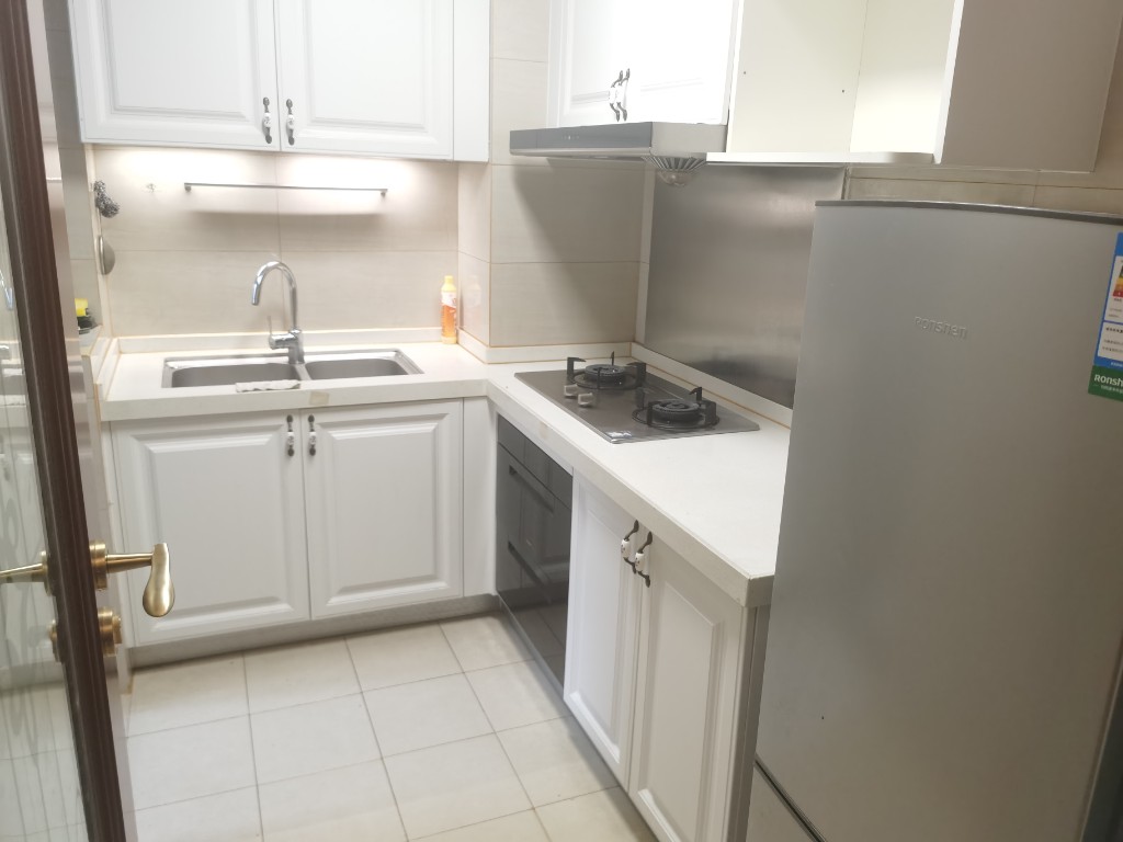 恒大华府 1室1厅1卫 1800.0元/月 恒大华府 1室1厅1卫 1800.0元/月室内图