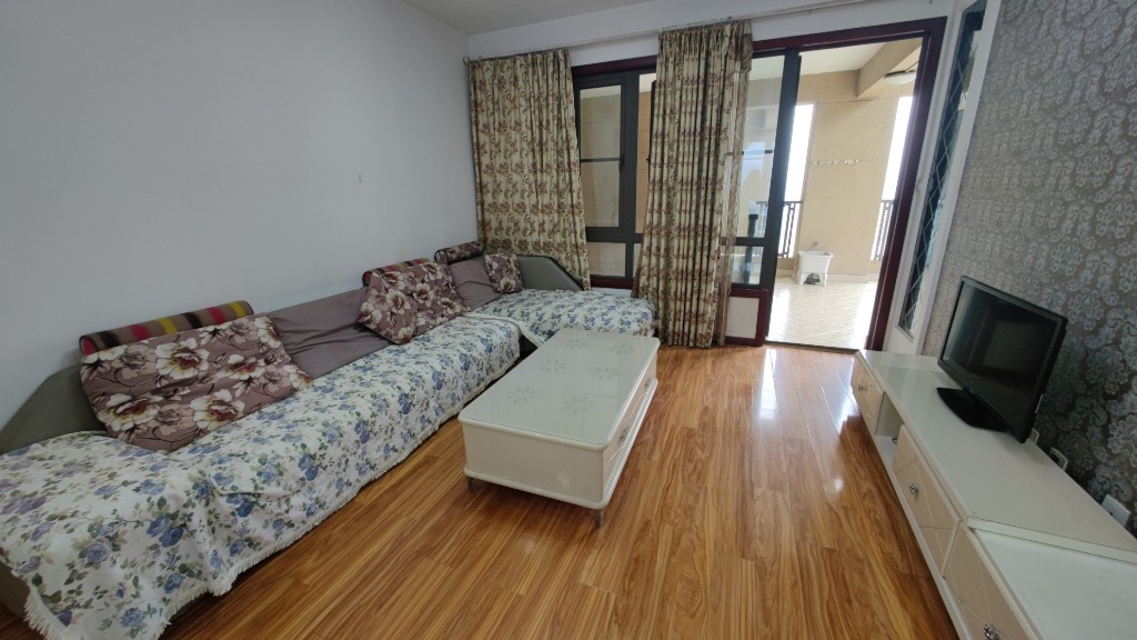 南湖国际1期  2室2厅1卫    2300.0元/月 南湖国际1期  2室2厅1卫    2300.0元/月室内图