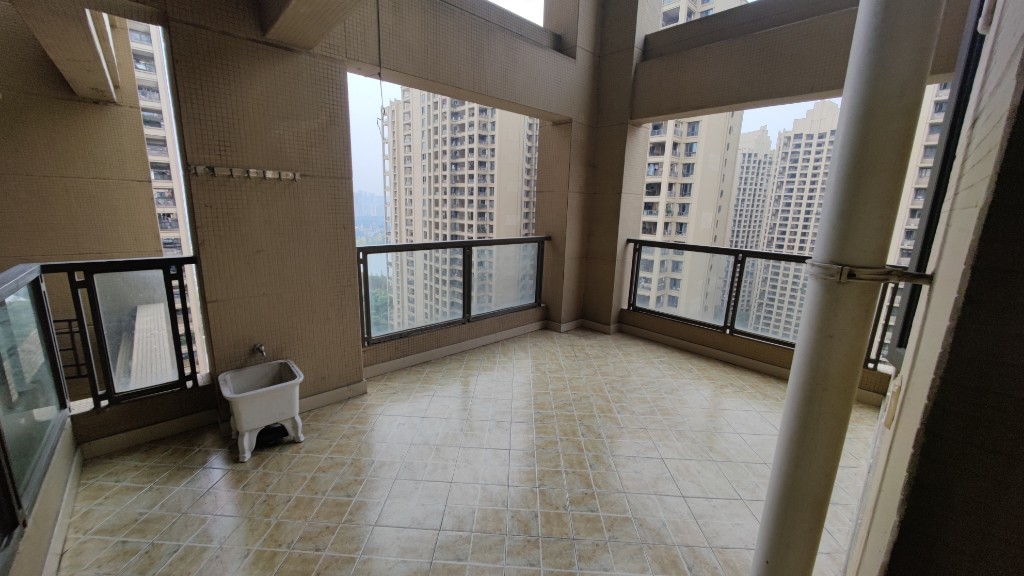 南湖国际1期  2室2厅1卫    2300.0元/月 南湖国际1期  2室2厅1卫    2300.0元/月室内图