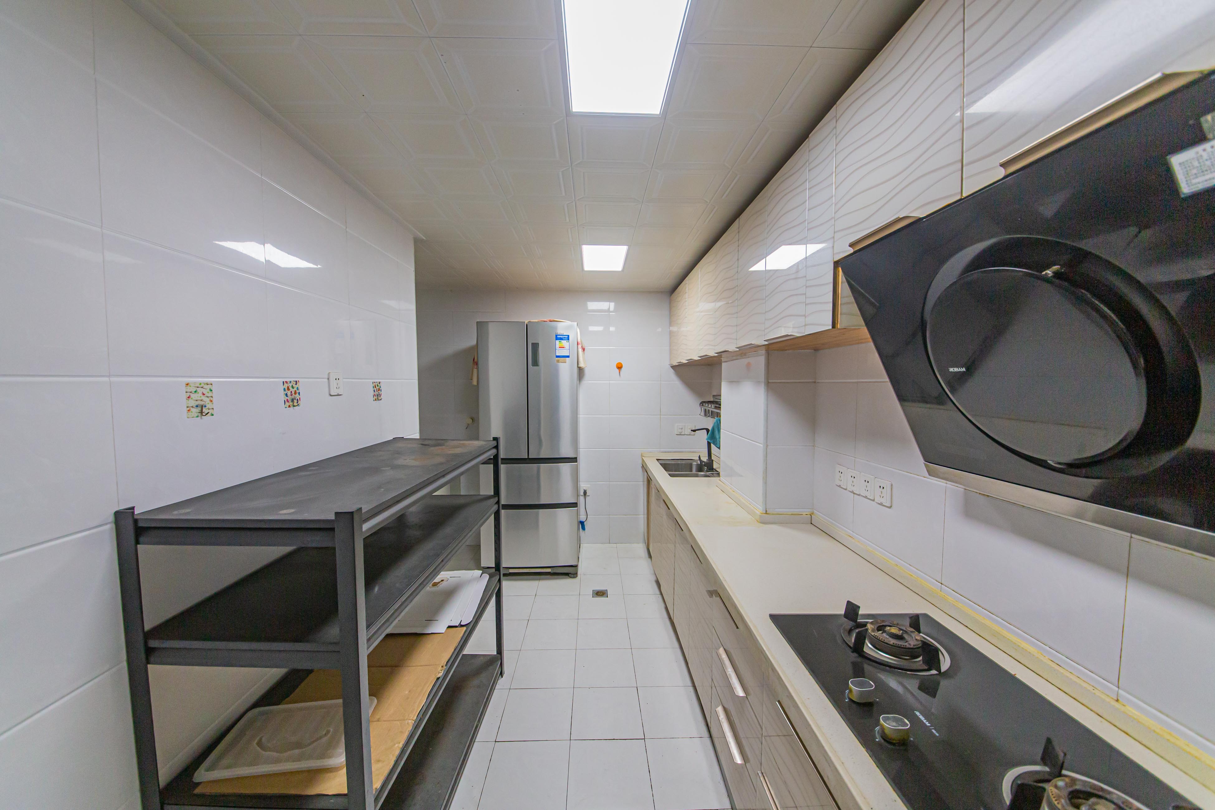 中信凯旋蓝岸（中信新城三期）  3室2厅1卫    95.0万厨房