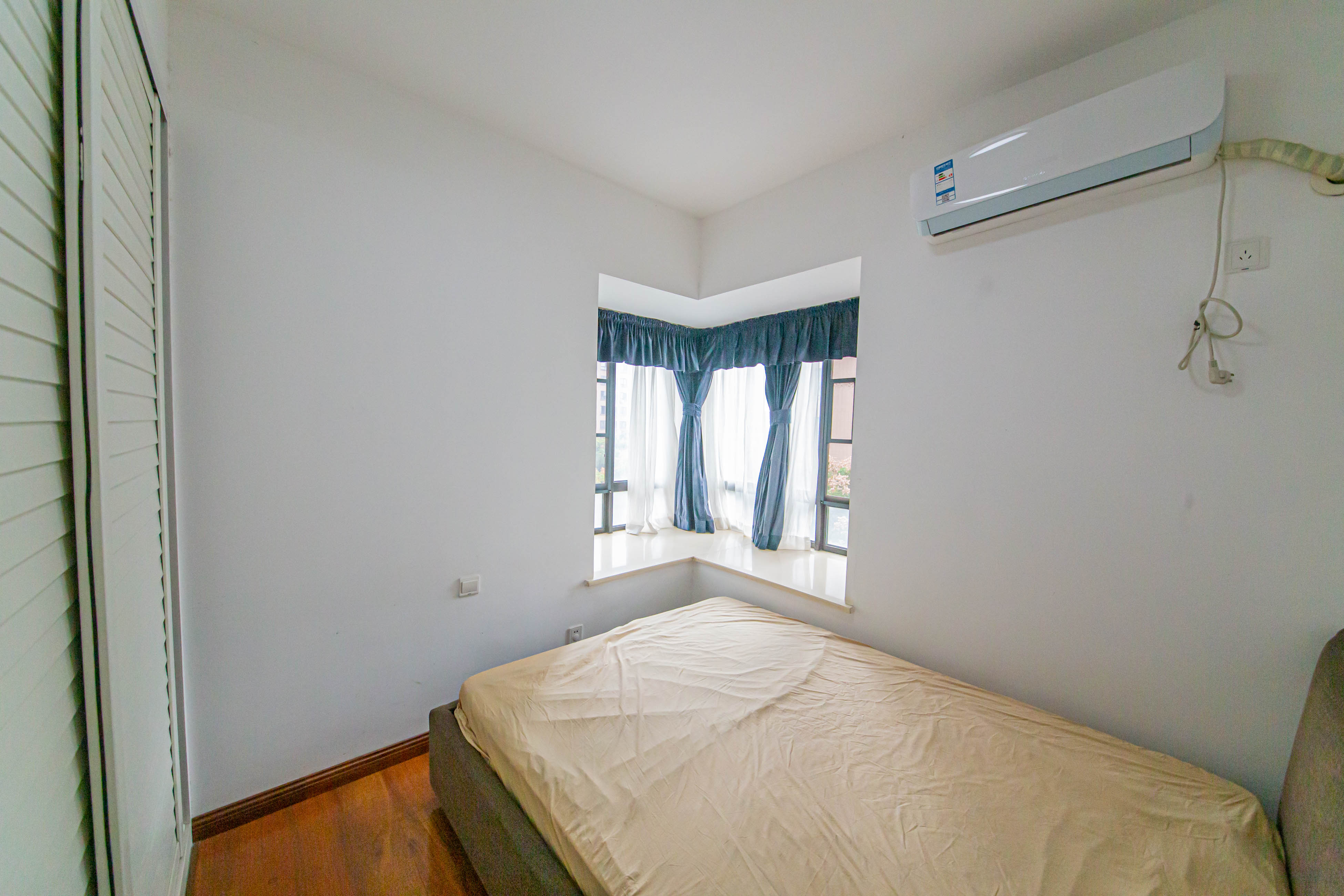 中信凯旋蓝岸（中信新城三期）  3室2厅1卫    95.0万卧室