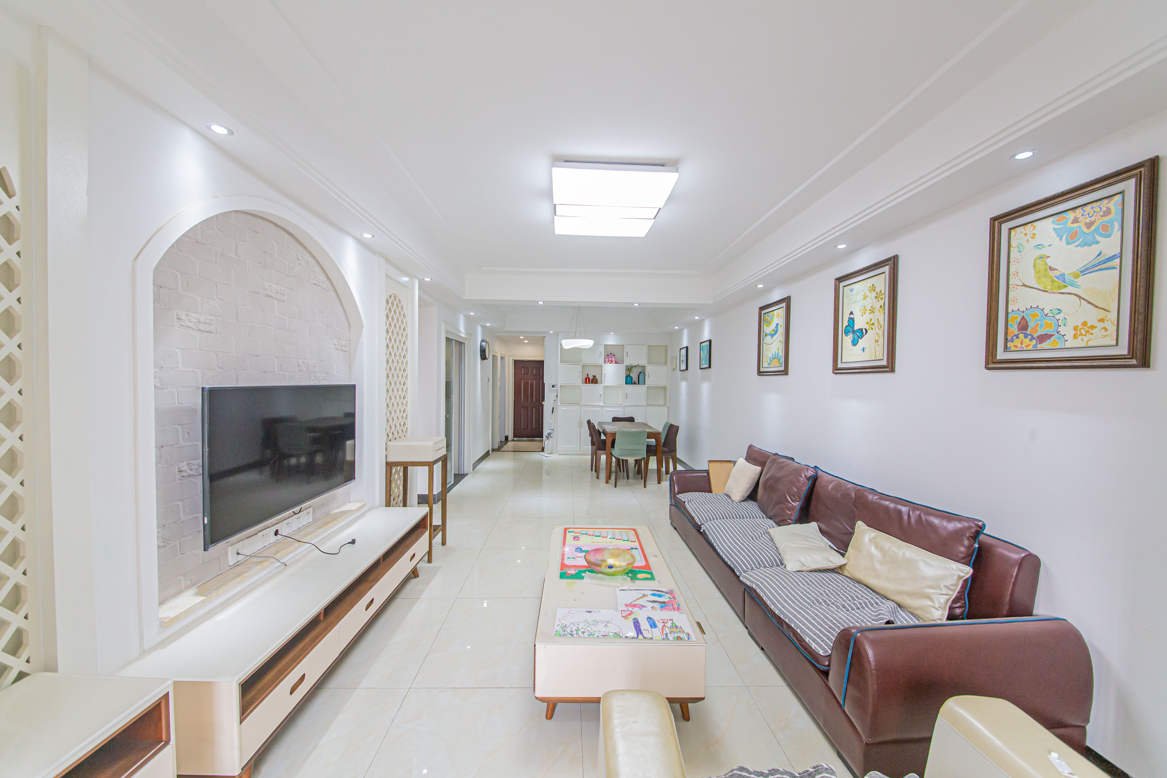 中信凯旋蓝岸（中信新城三期）  3室2厅1卫    95.0万客厅