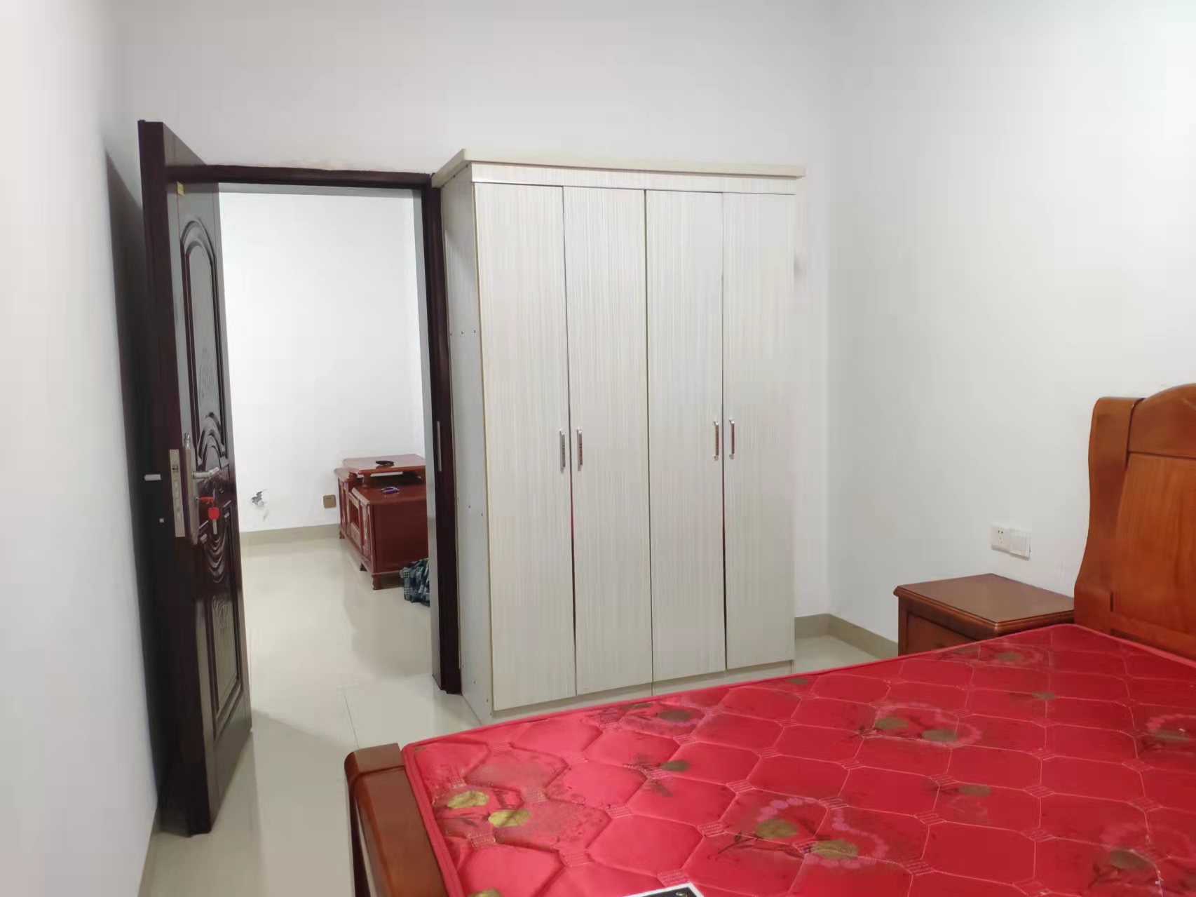 金柘小区  2室1厅1卫    1300.0元/月 金柘小区  2室1厅1卫    1300.0元/月室内图