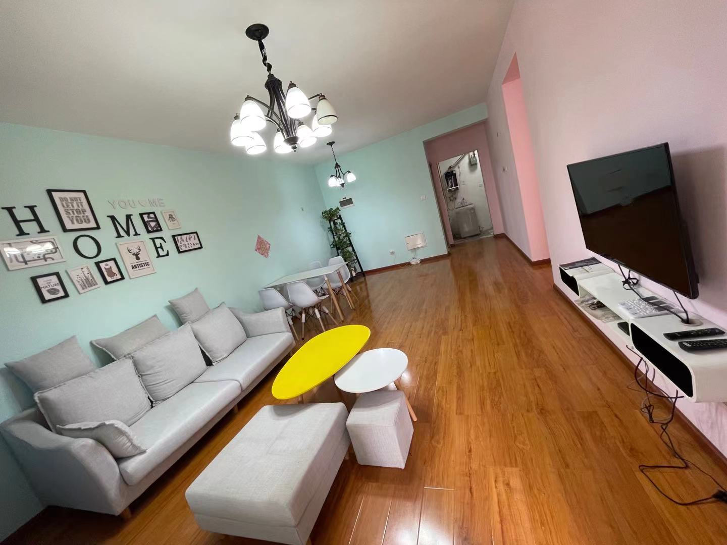 南湖国际1期 3室2厅2卫 2500.0元/月 南湖国际1期 3室2厅2卫 2500.0元/月室内图