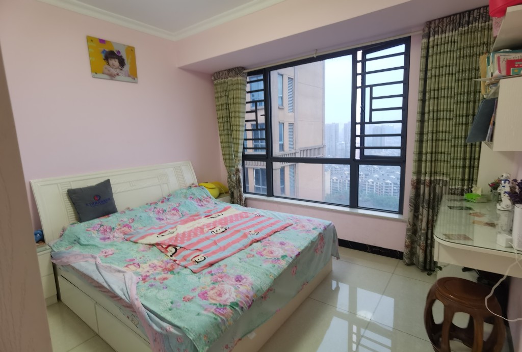 金益紫檀 4室2厅2卫 120.0万 金益紫檀 4室2厅2卫 120.0万卧室