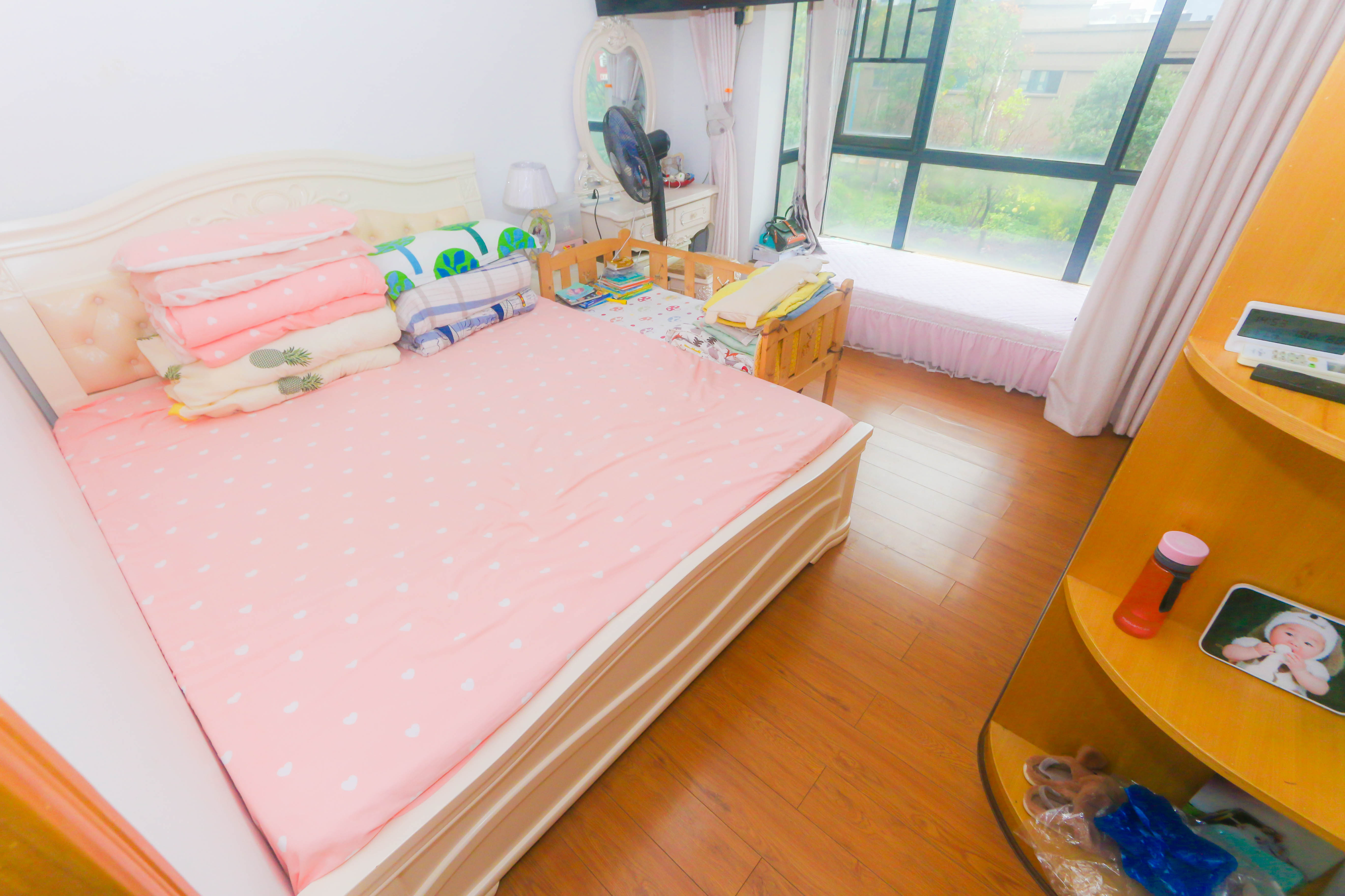 中建麓山和苑  3室2厅1卫   72.00万卧室