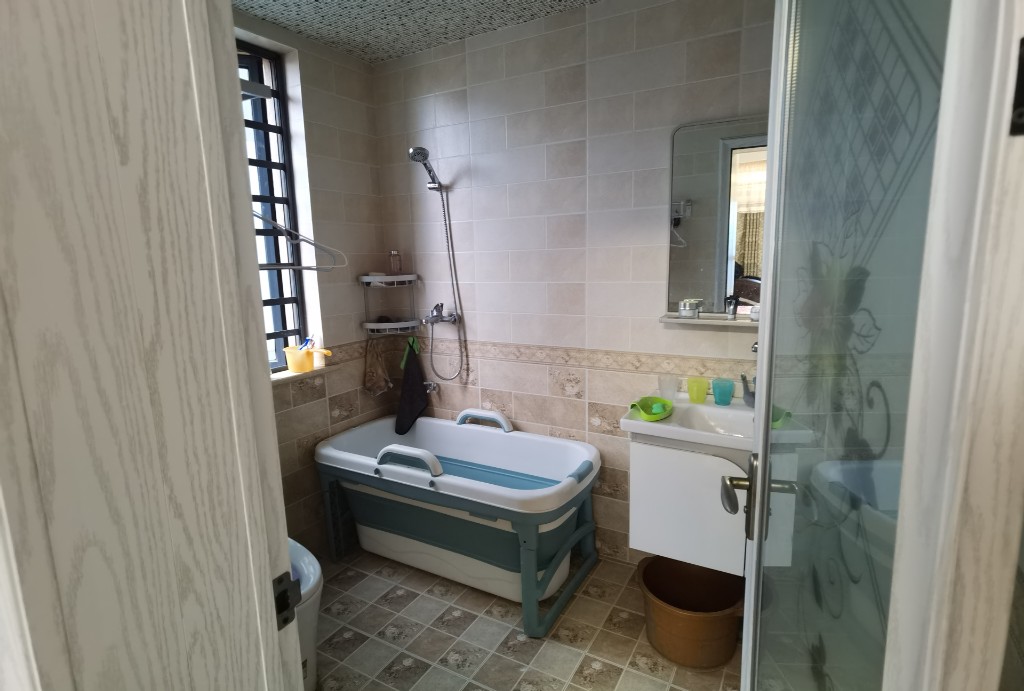 金益紫檀 4室2厅2卫 120.0万 金益紫檀 4室2厅2卫 120.0万卫生间