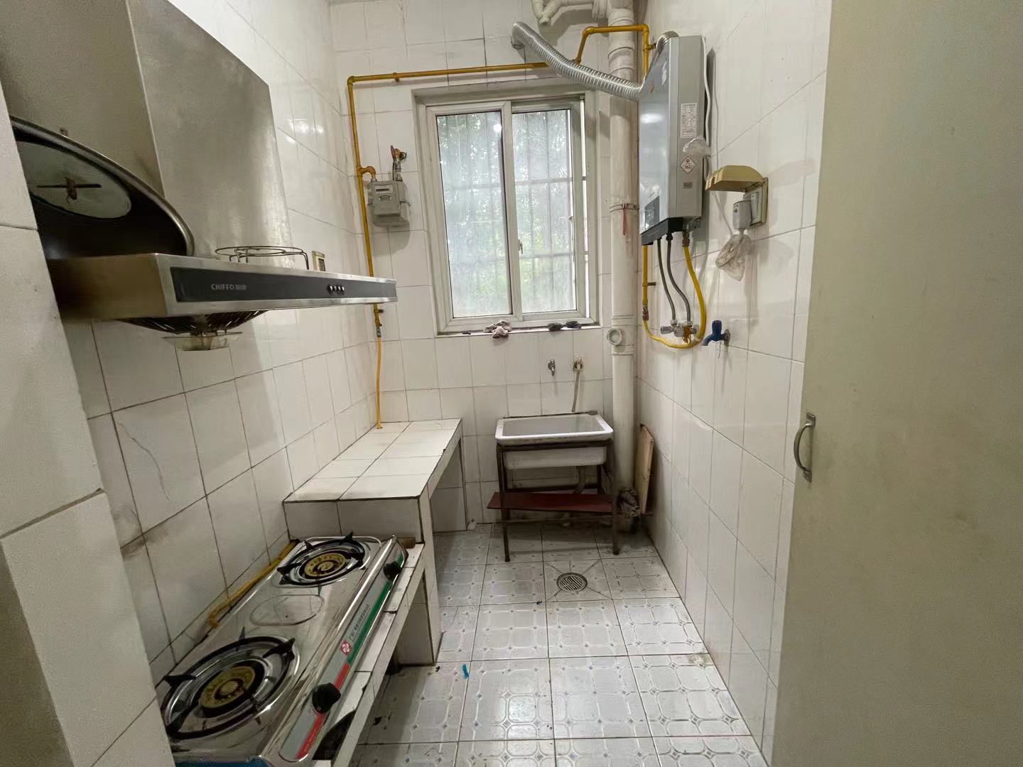 二江花园  1室1厅1卫   1200.00元/月 二江花园  1室1厅1卫   1200.00元/月室内图