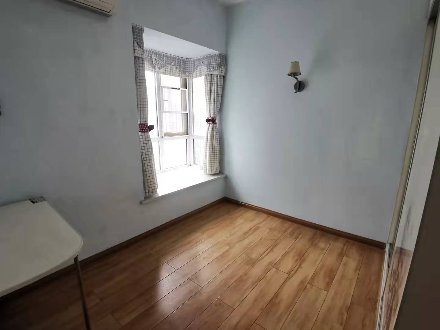 美的城二期 3室2厅2卫 59.8万 美的城二期 3室2厅2卫 59.8万客厅