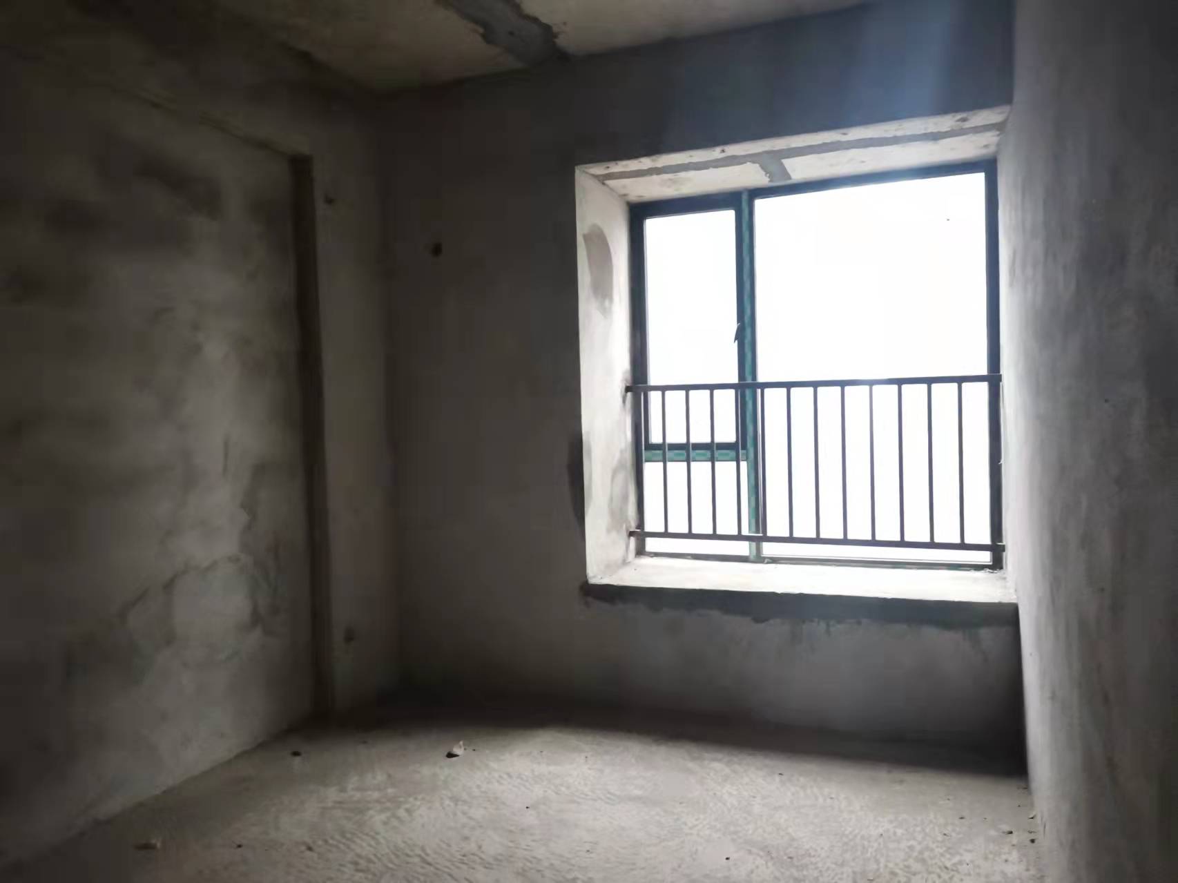 御景东方  5室2厅2卫   82.80万卧室