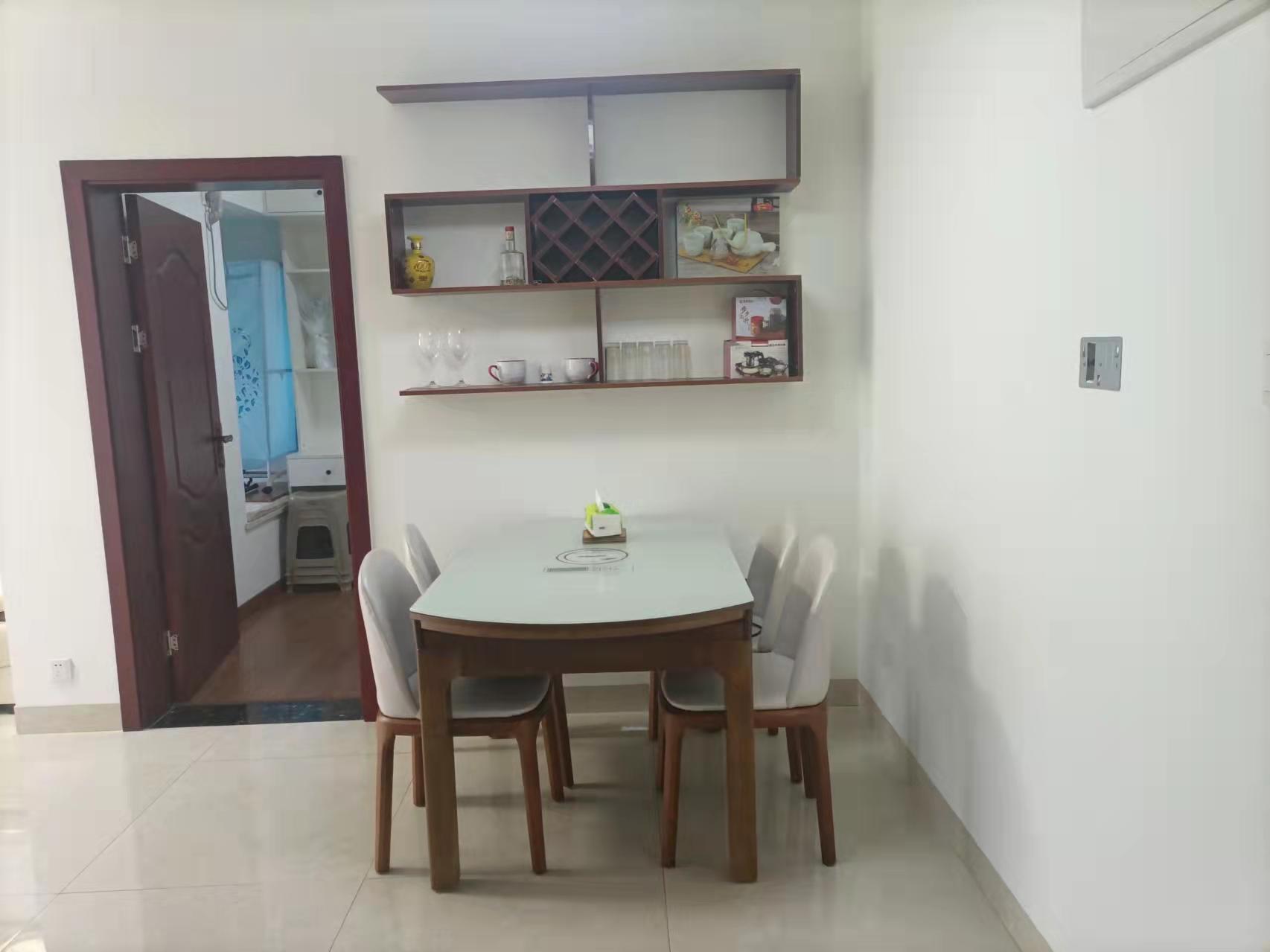 碧桂园 2室2厅1卫 60.0万 碧桂园 2室2厅1卫 60.0万客厅